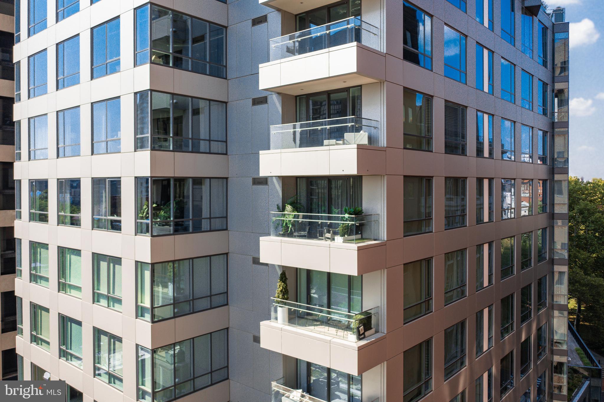 WASHINGTON SQ - Residential