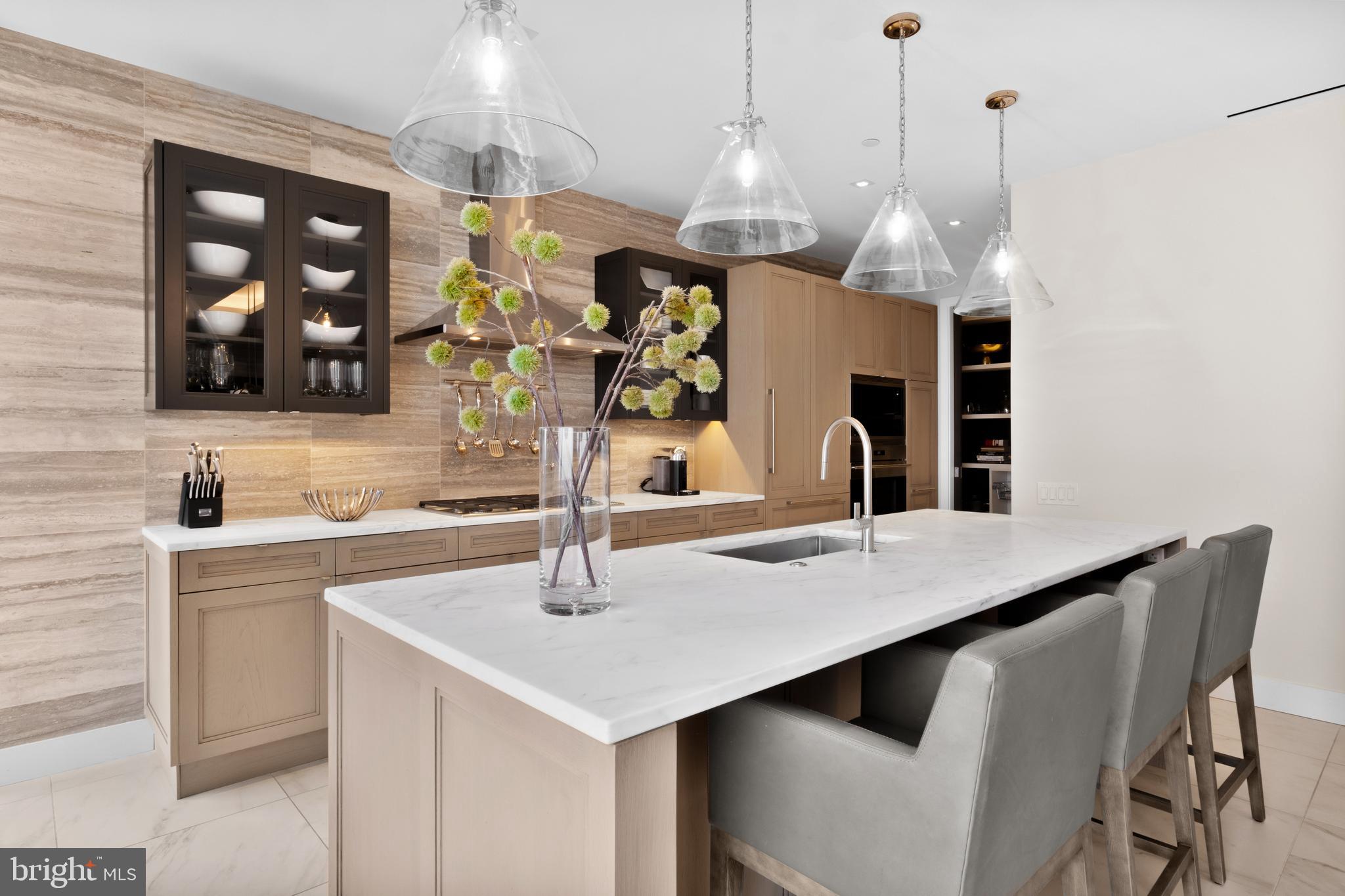 WASHINGTON SQ - Residential