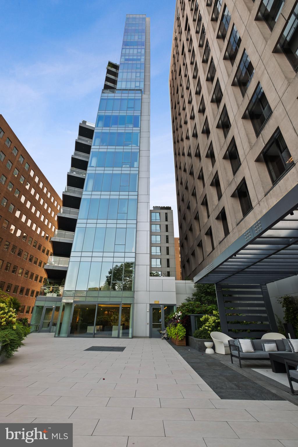 WASHINGTON SQ - Residential