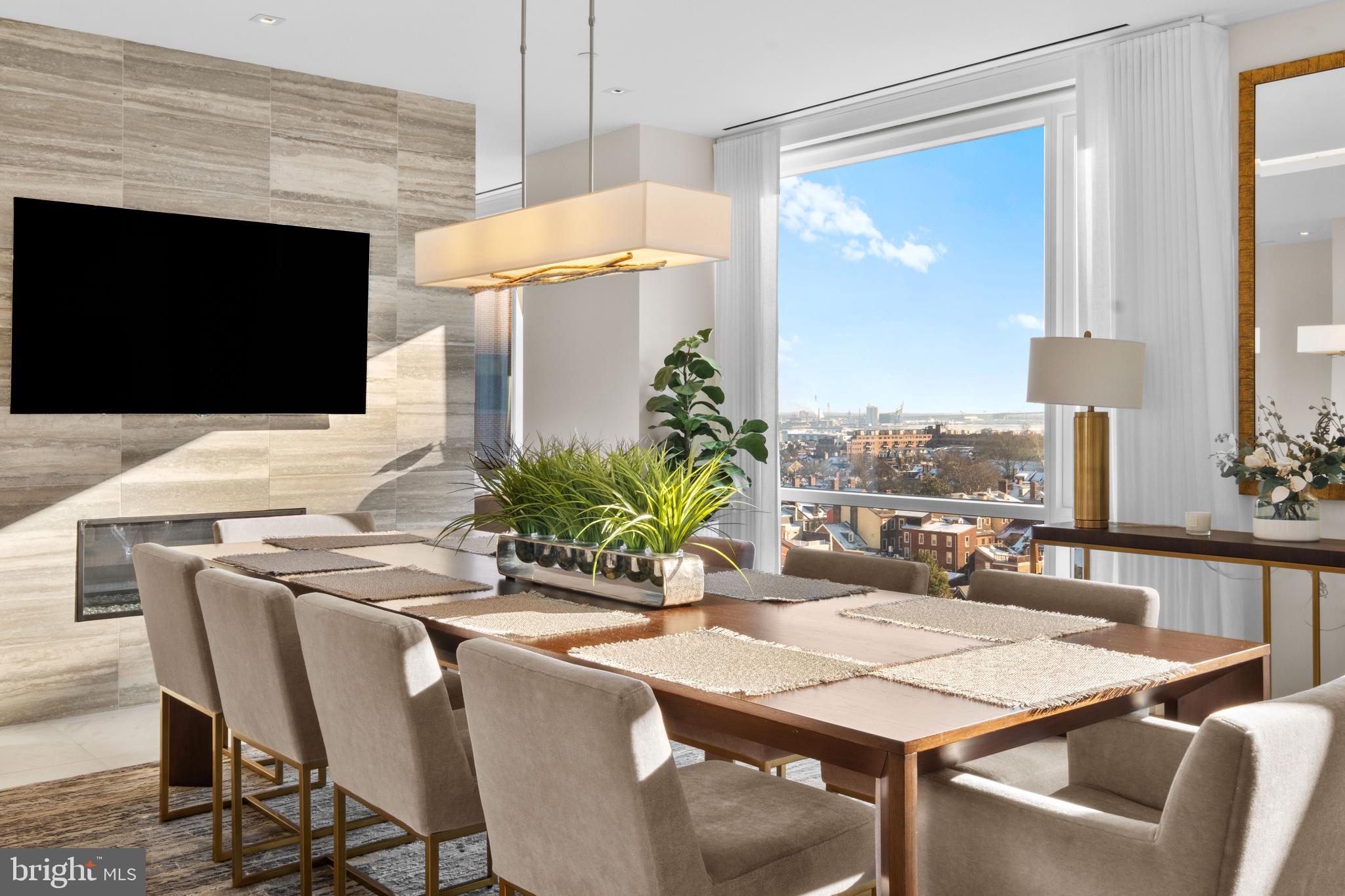 WASHINGTON SQ - Residential