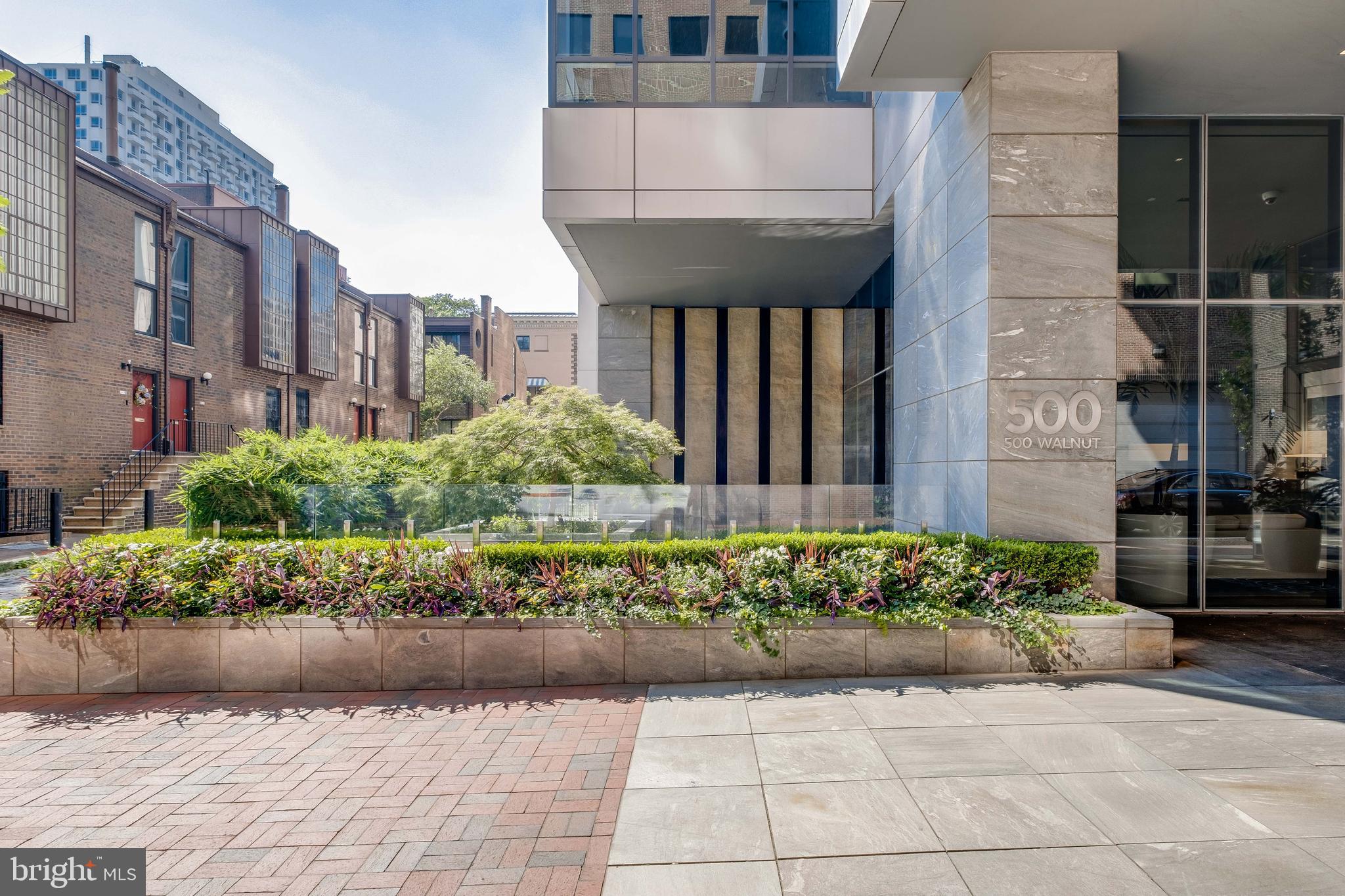 WASHINGTON SQ - Residential