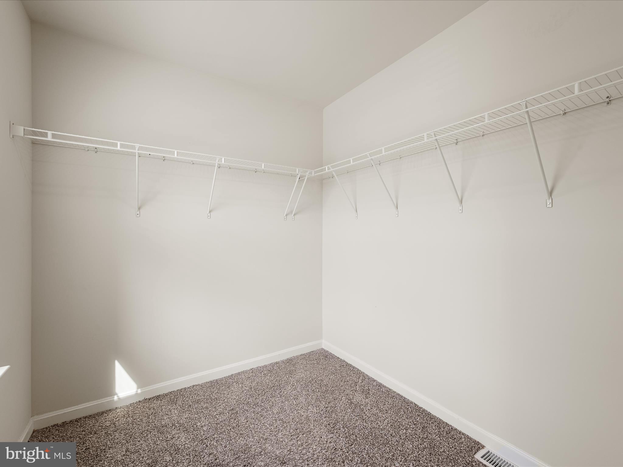 LURAY LANDING - Residential