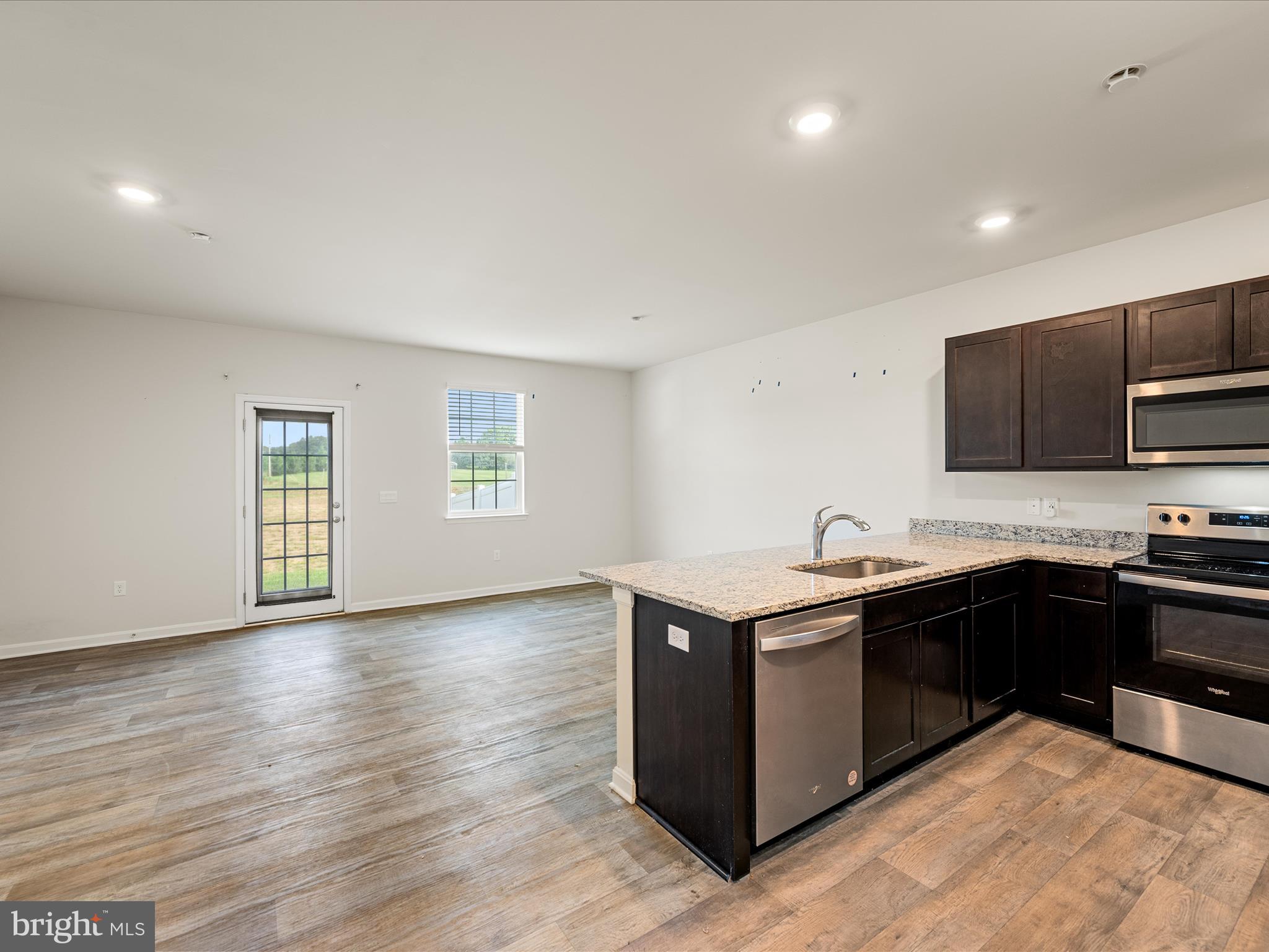 LURAY LANDING - Residential