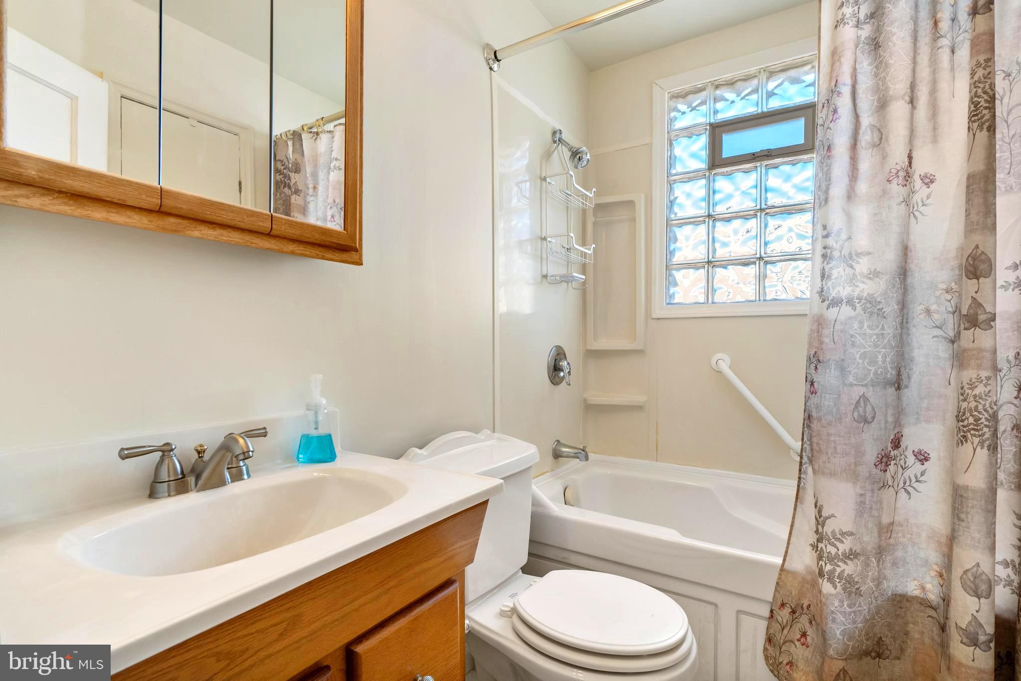 NORTH POINT VILLAGE - Residential