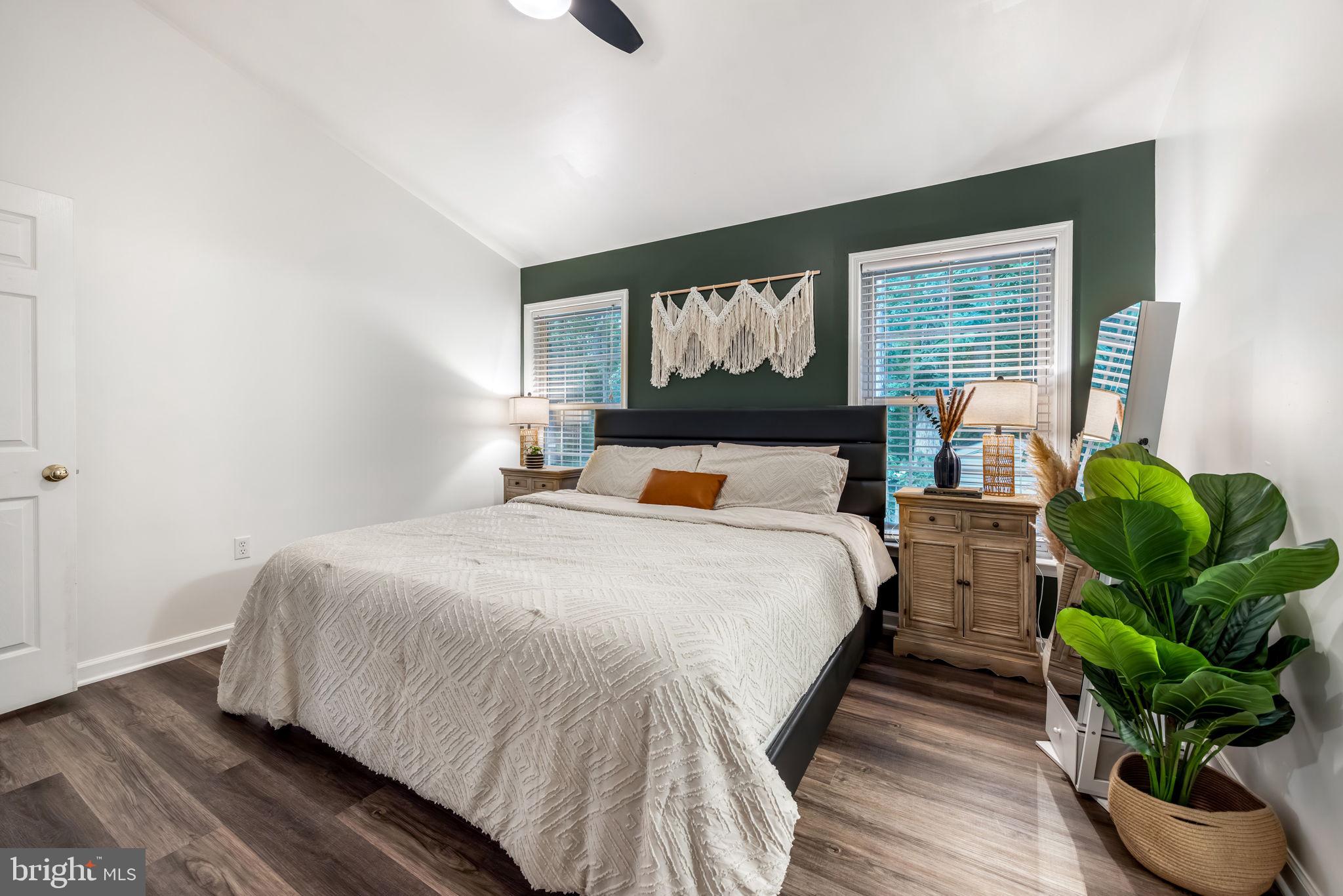 BRIDLE WOODS - Residential