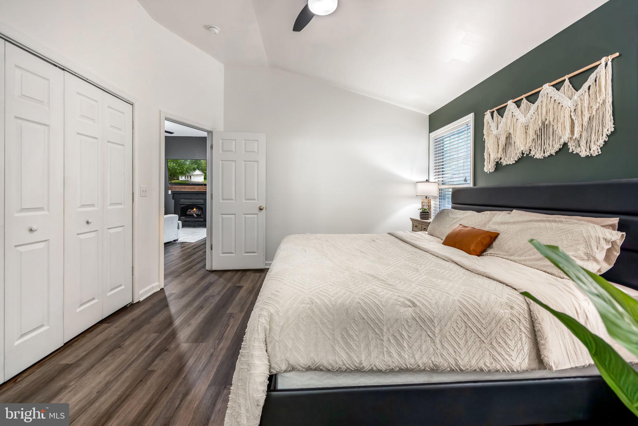 BRIDLE WOODS - Residential