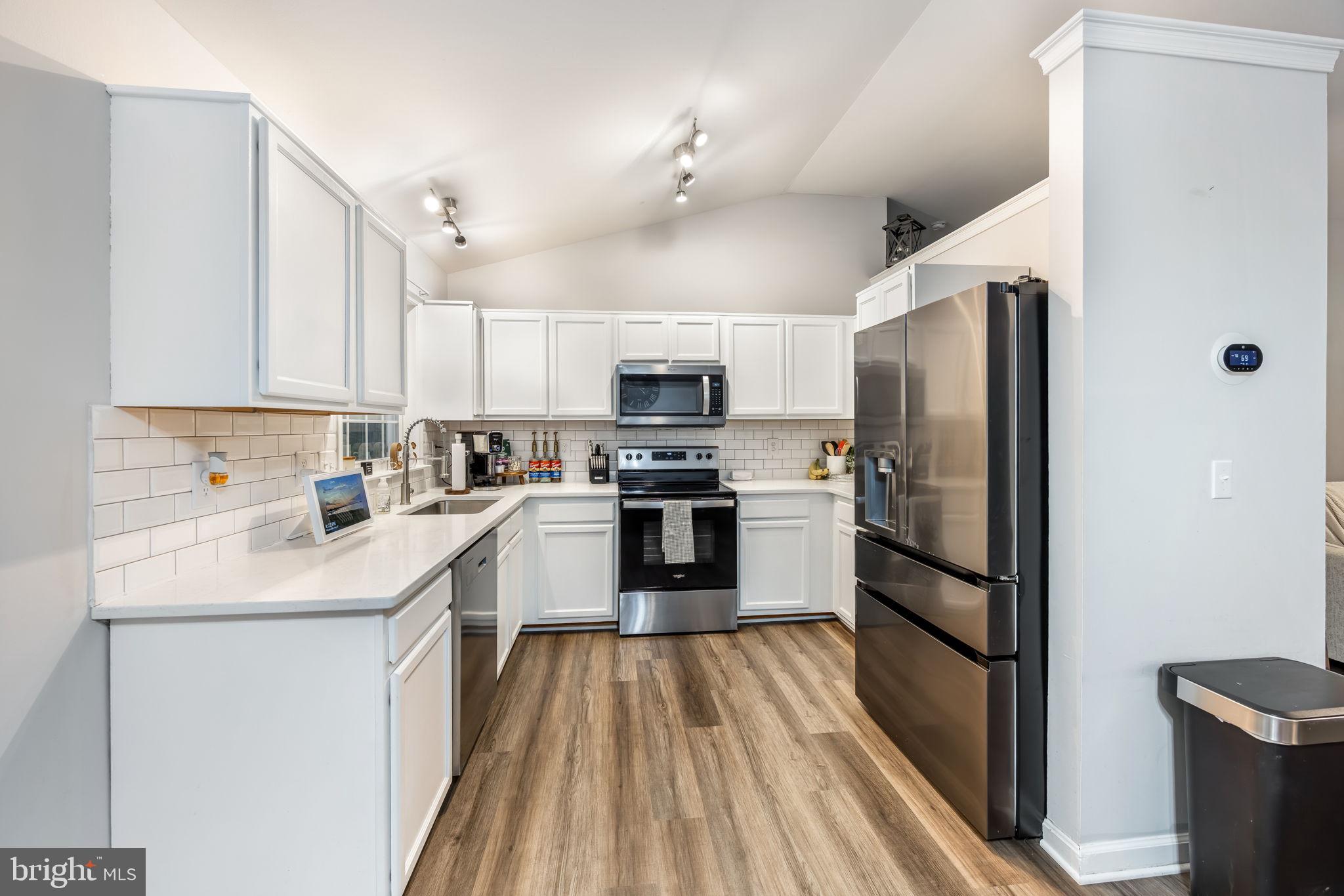 BRIDLE WOODS - Residential