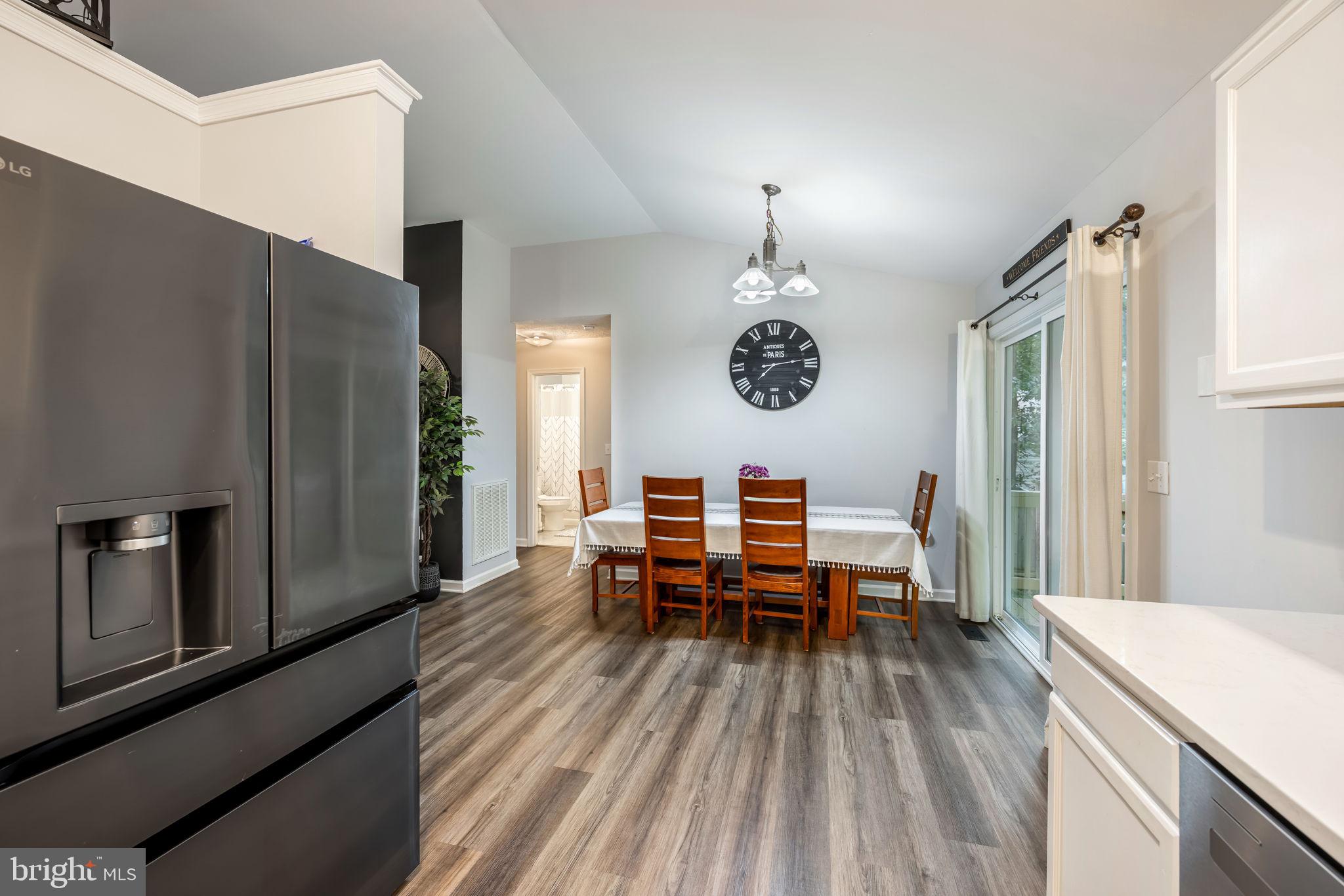 BRIDLE WOODS - Residential