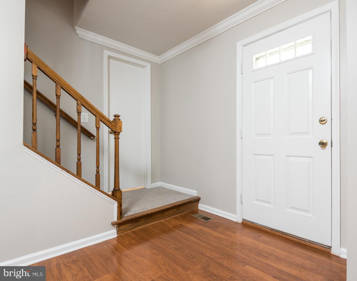 COUNTRY ROADS - Residential