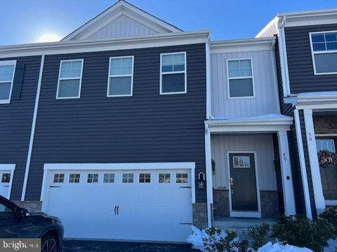 Photo of 48 Roberta Way, MEDFORD, NJ 08055 (MLS # NJBL2105140)