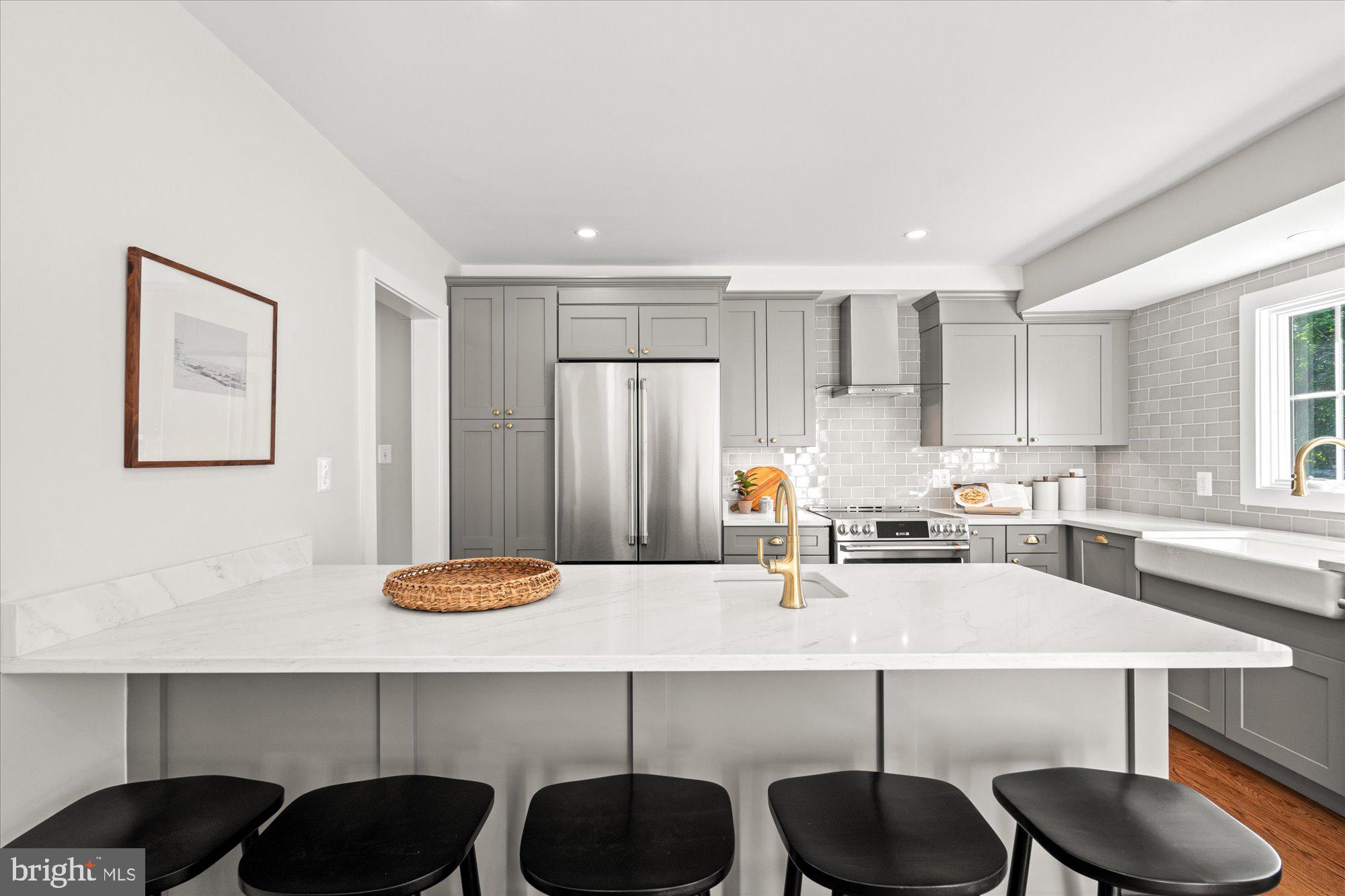 BRADDOCK HEIGHTS - Residential