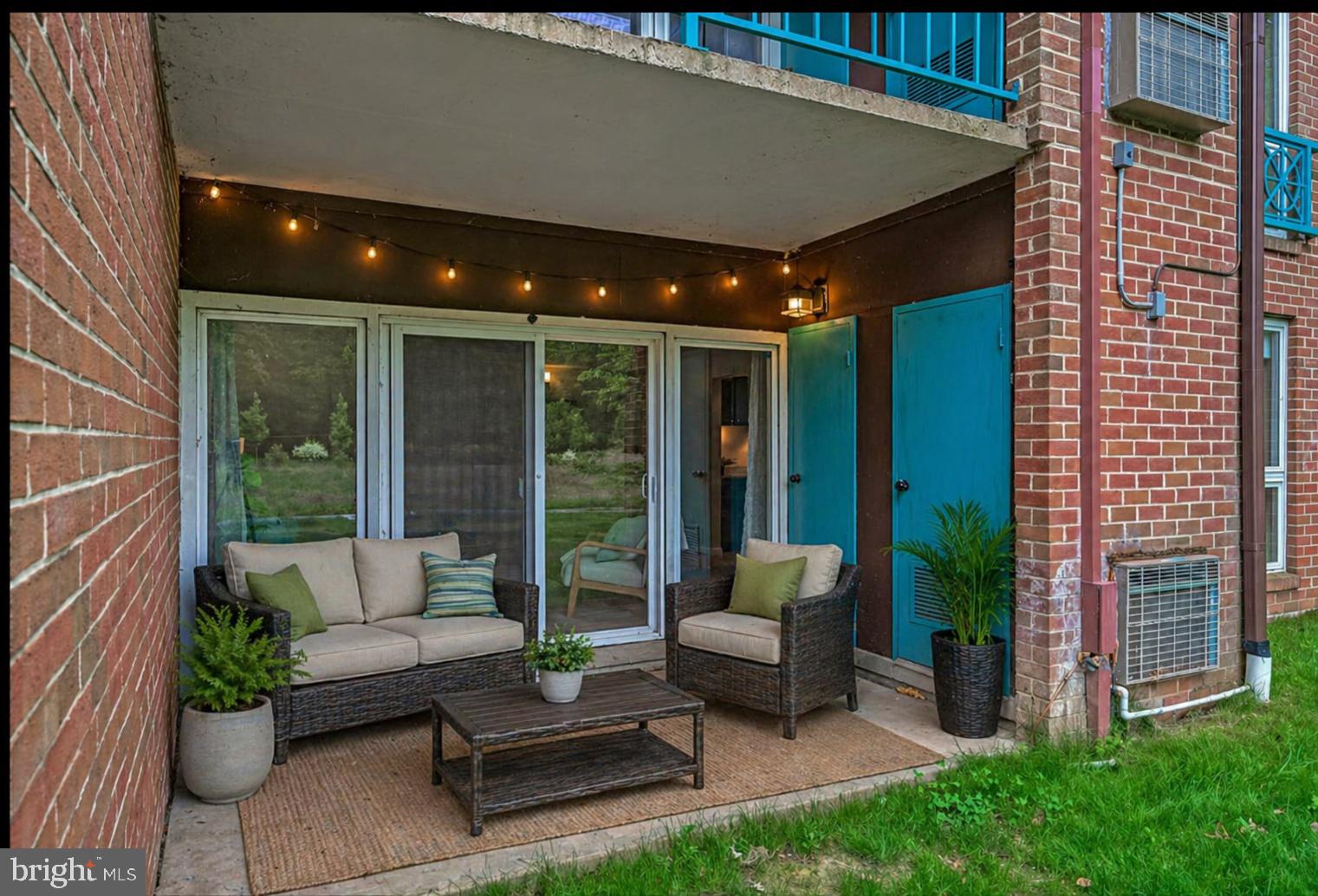 HUNTERS WOODS VILLAGE - Residential