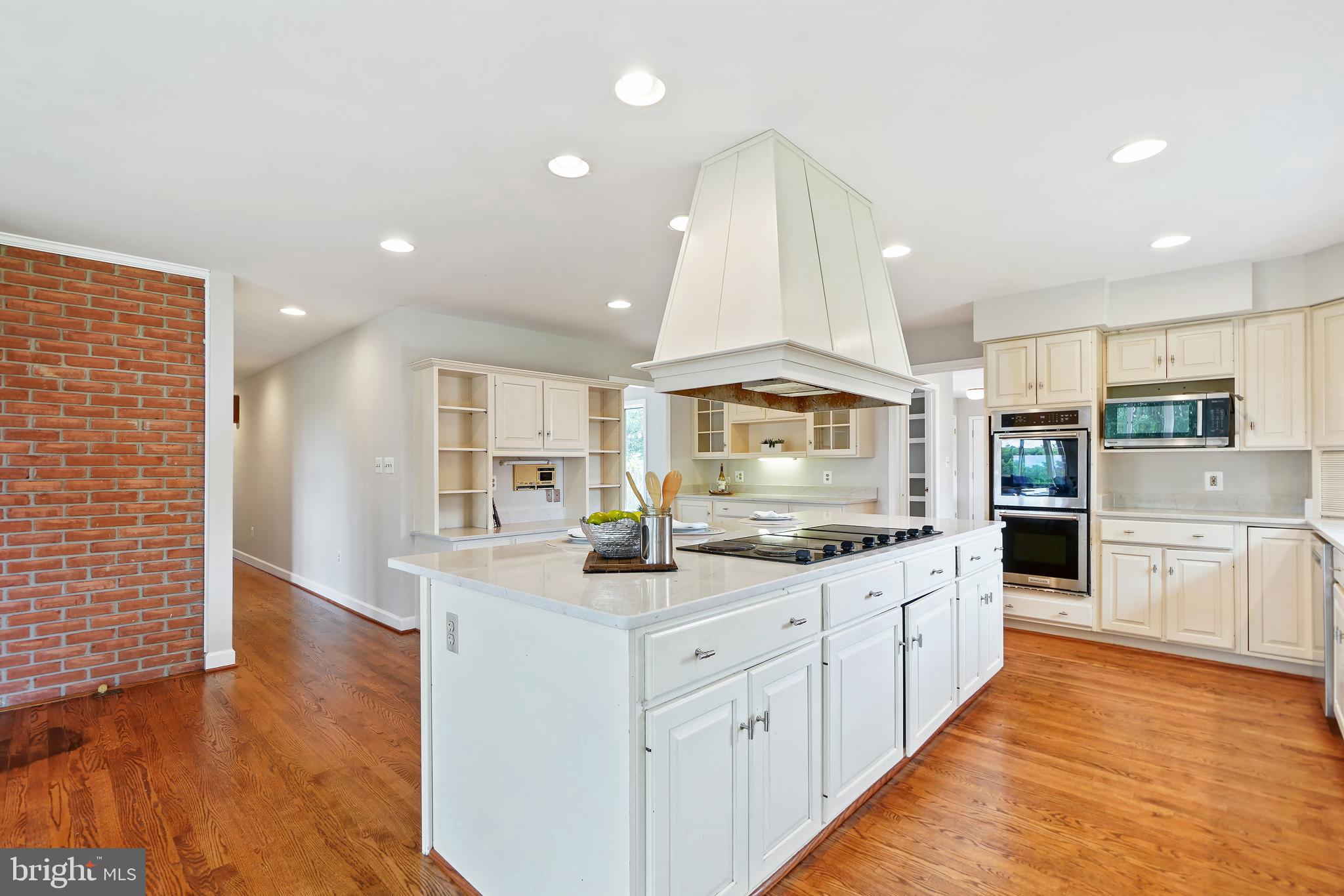 CLARKSVILLE MANOR - Residential