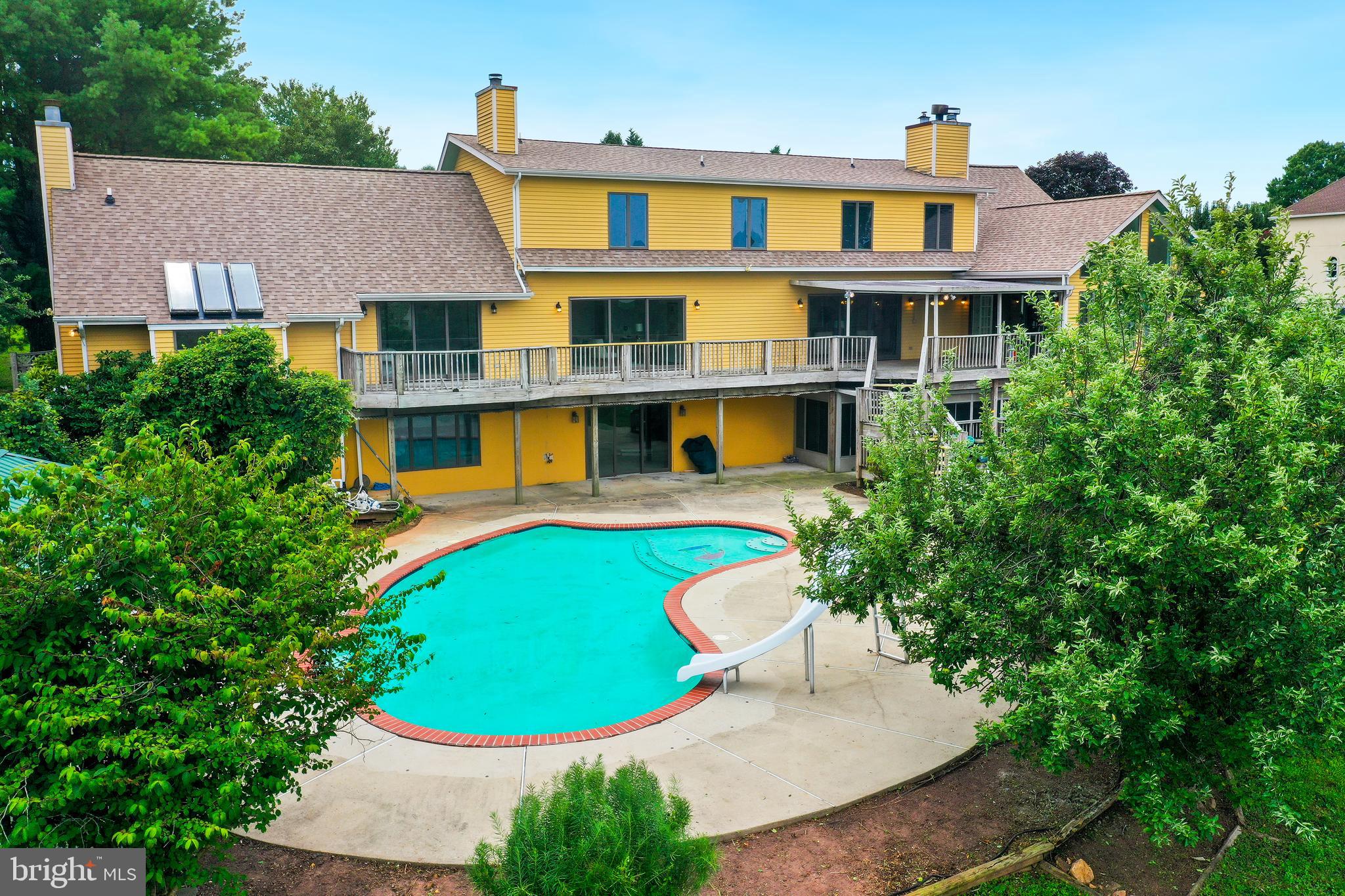 CLARKSVILLE MANOR - Residential