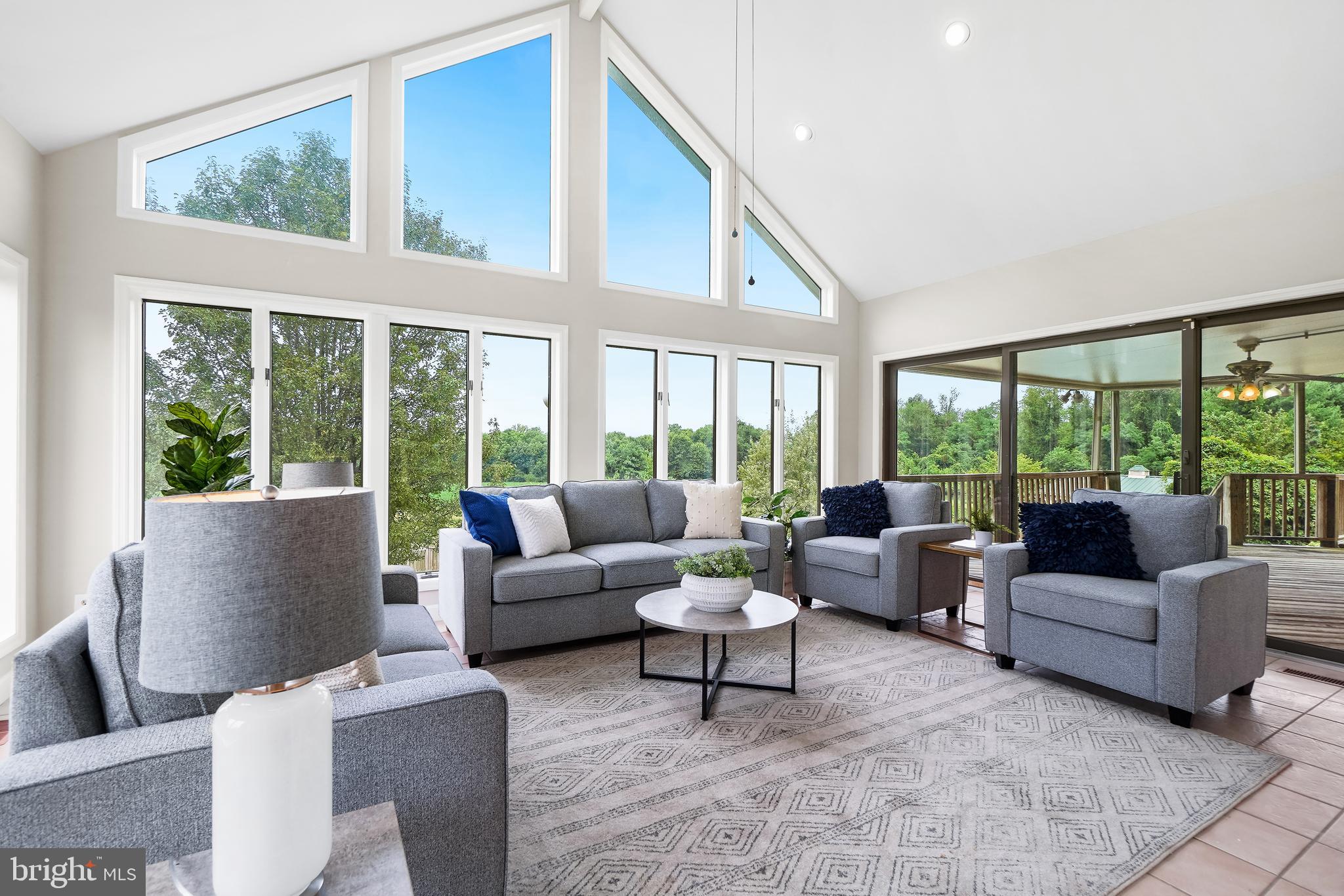 CLARKSVILLE MANOR - Residential