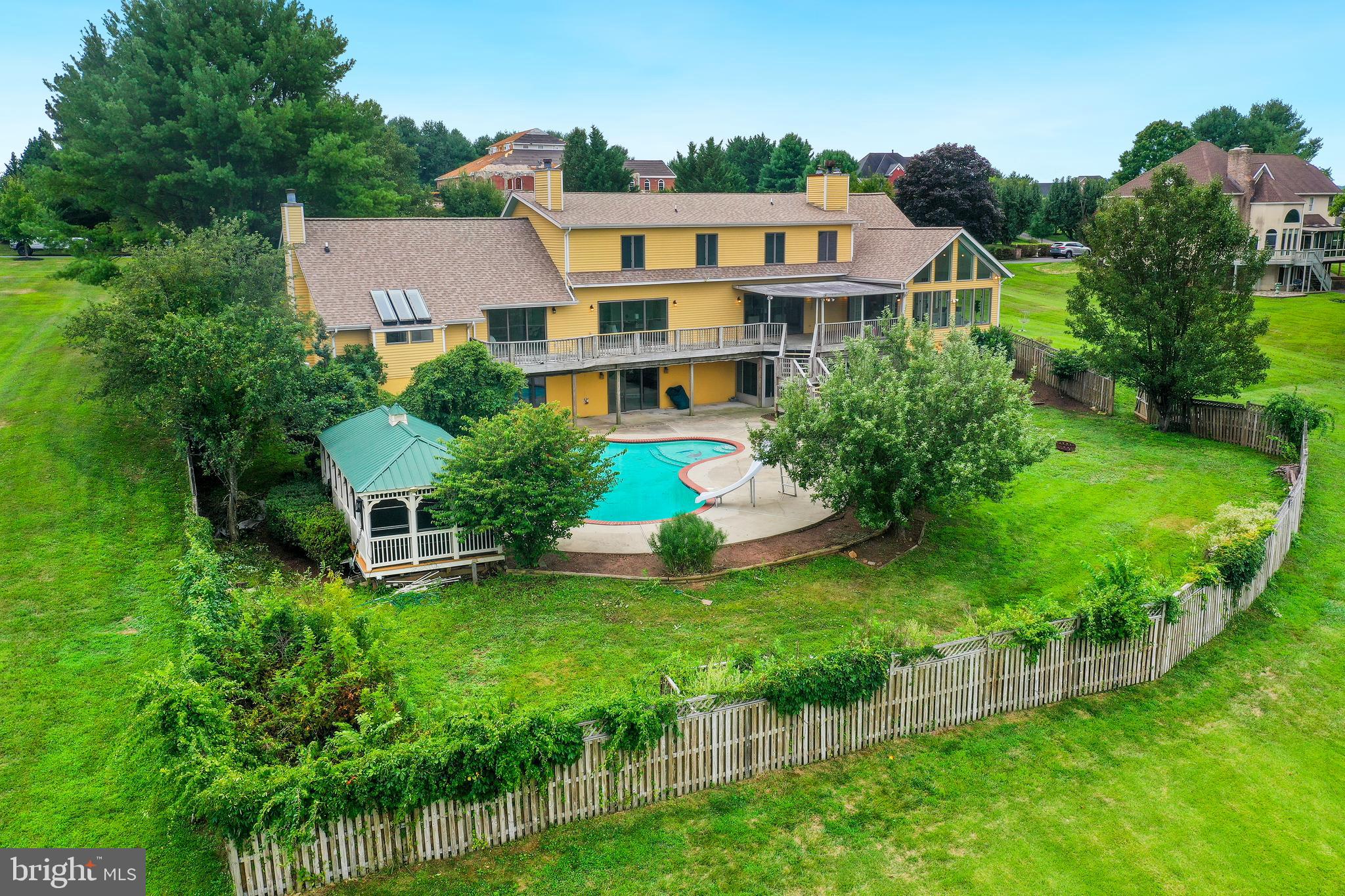 CLARKSVILLE MANOR - Residential