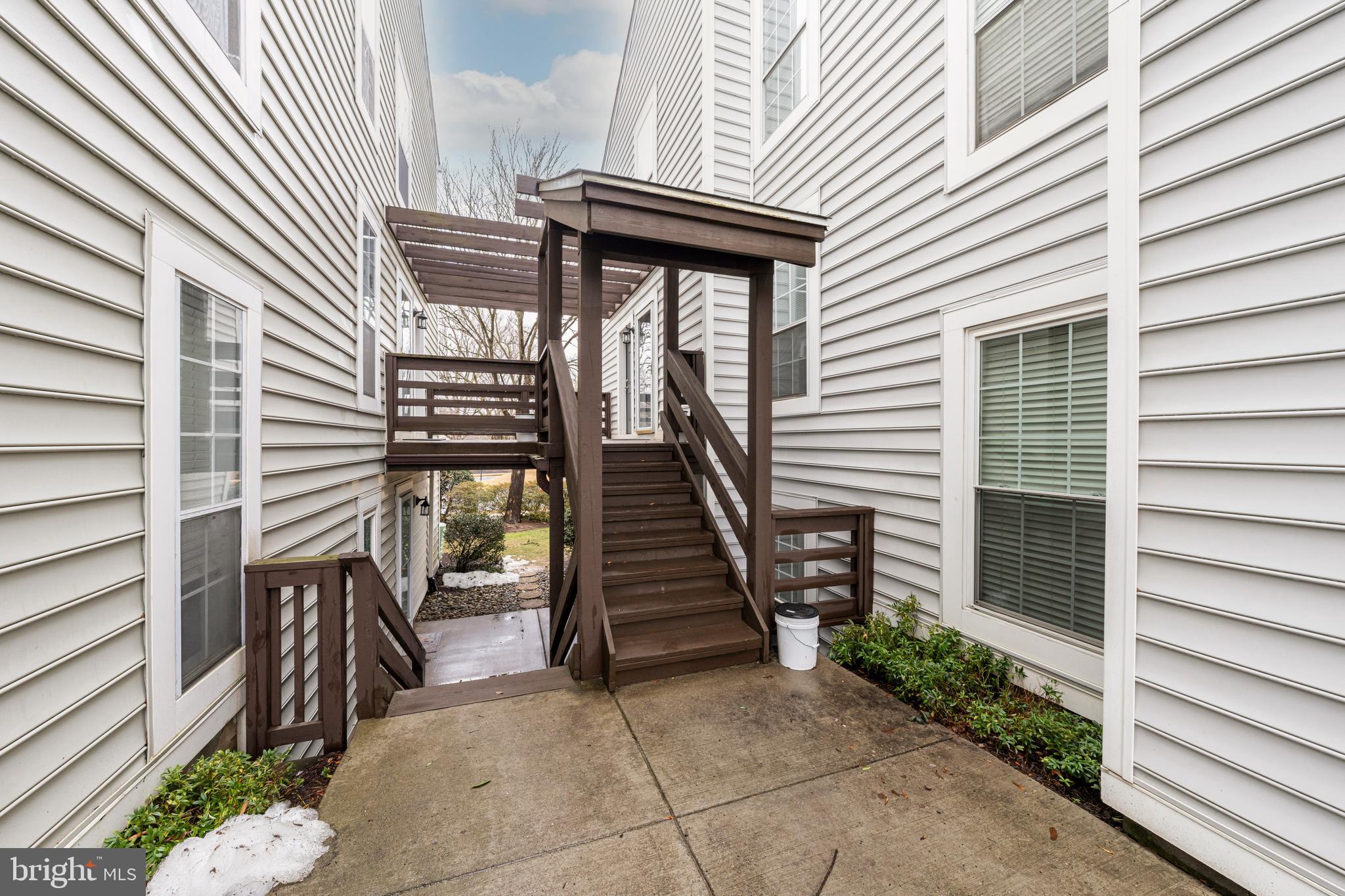 THE OAKTON - Residential