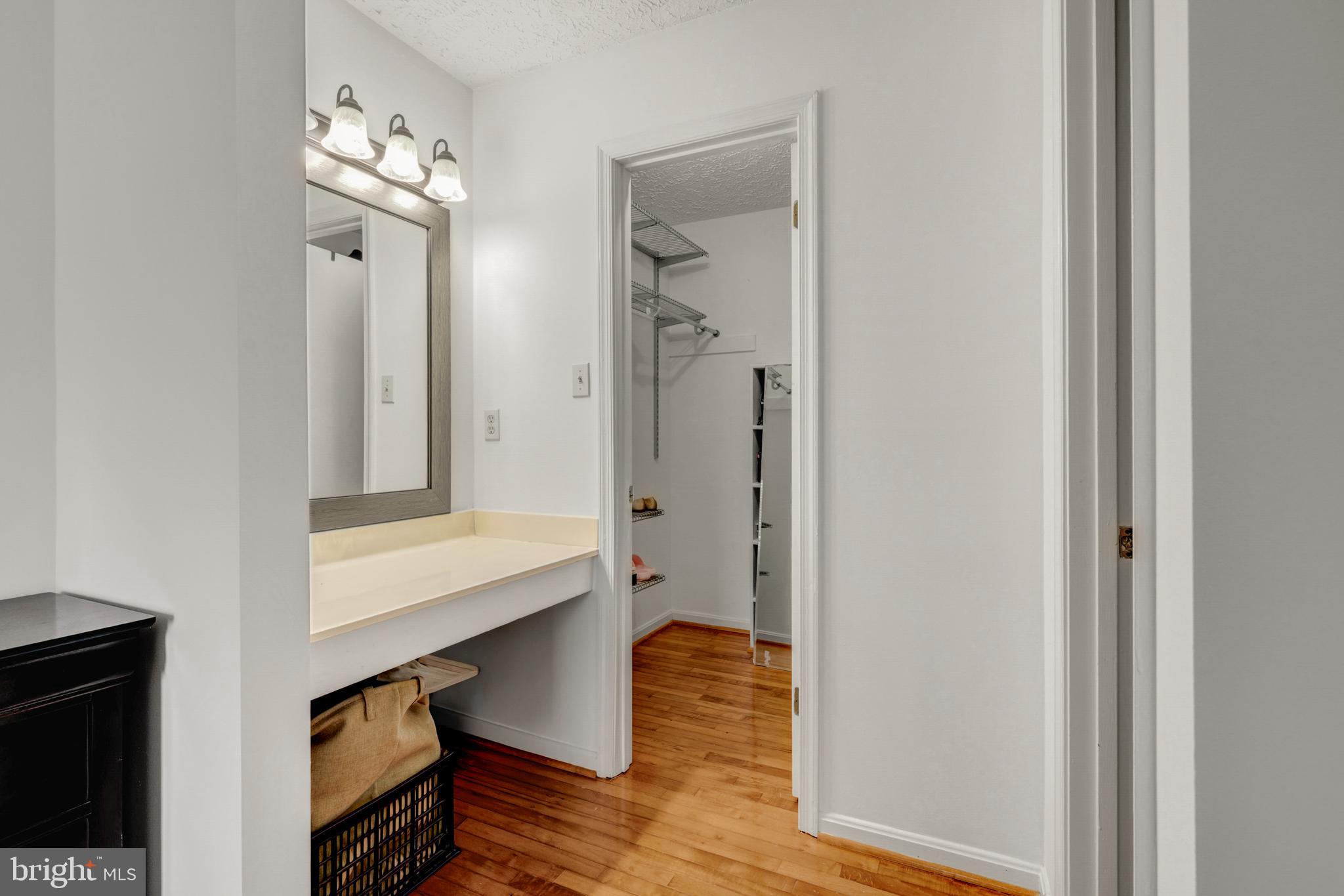 THE OAKTON - Residential