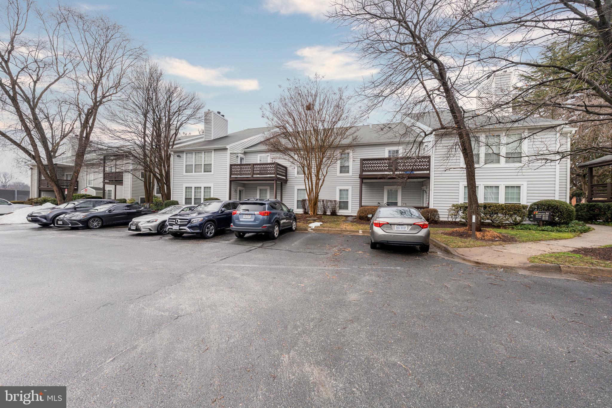 THE OAKTON - Residential