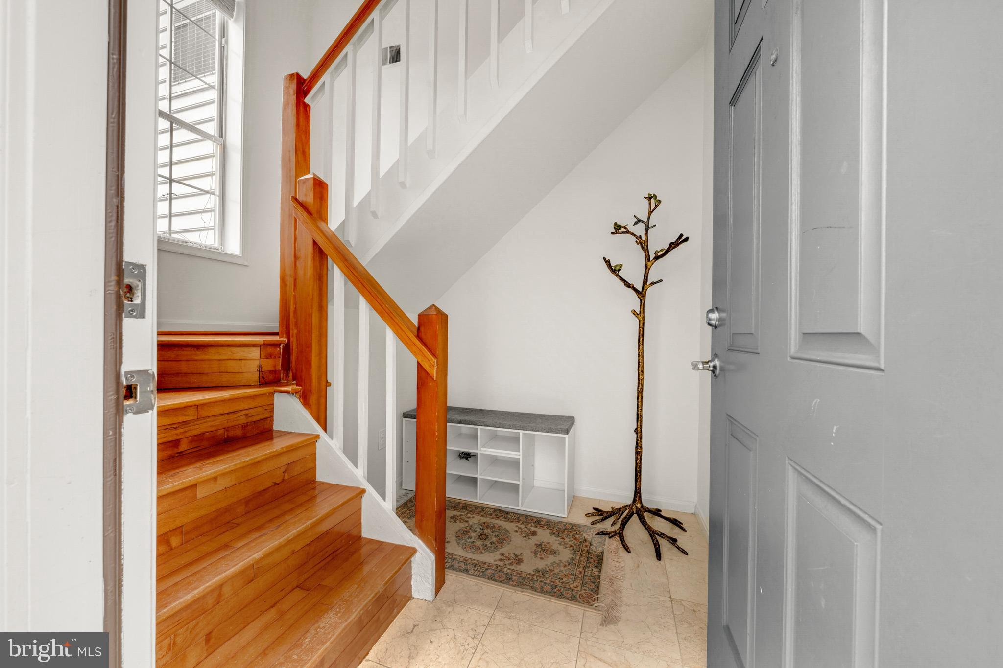 THE OAKTON - Residential