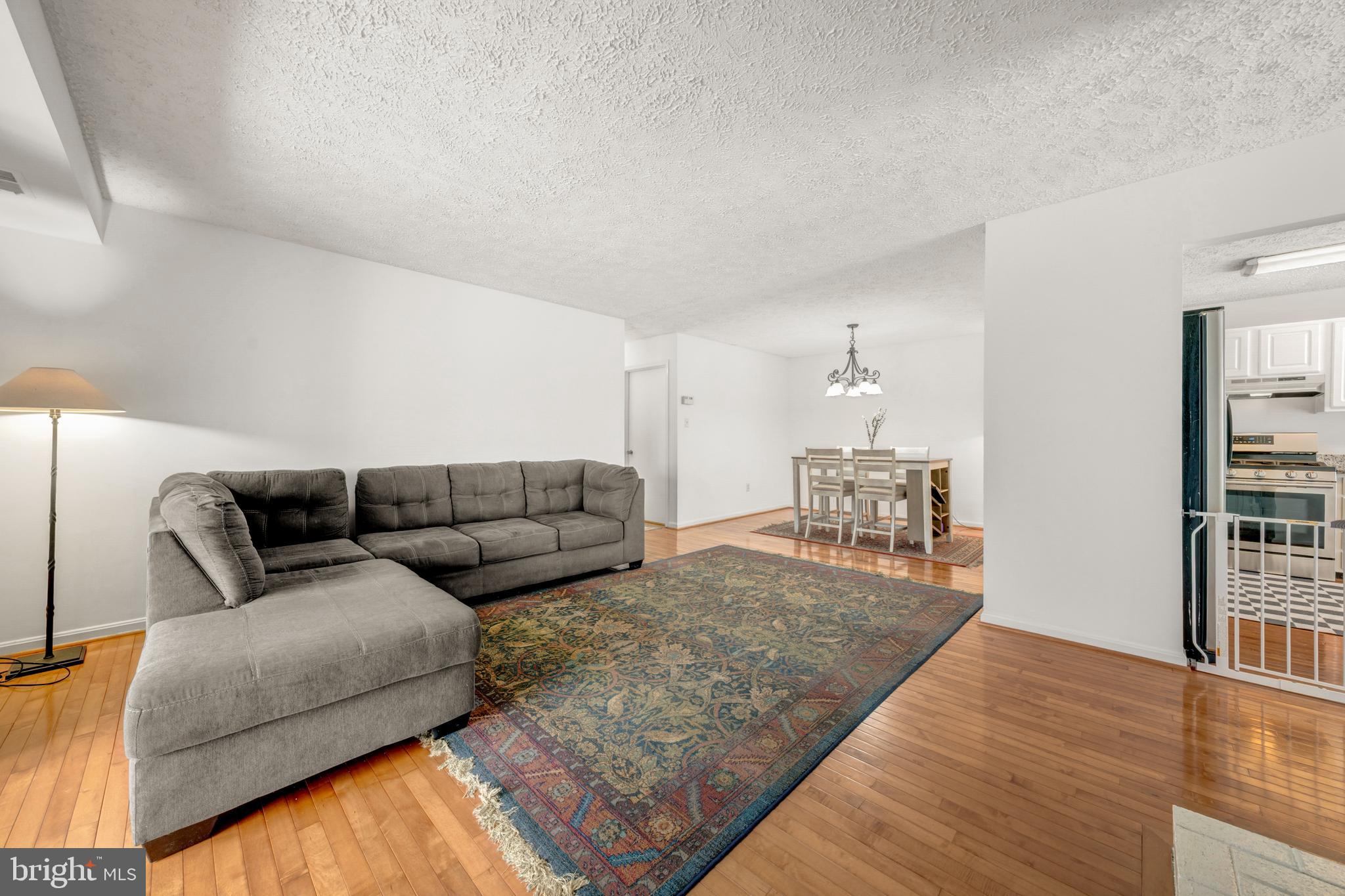 THE OAKTON - Residential