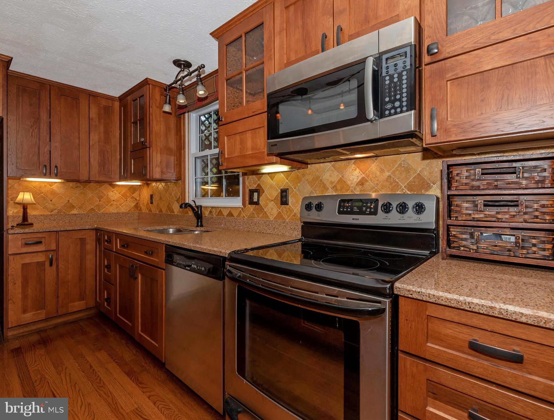 AMBER MEADOWS - Residential