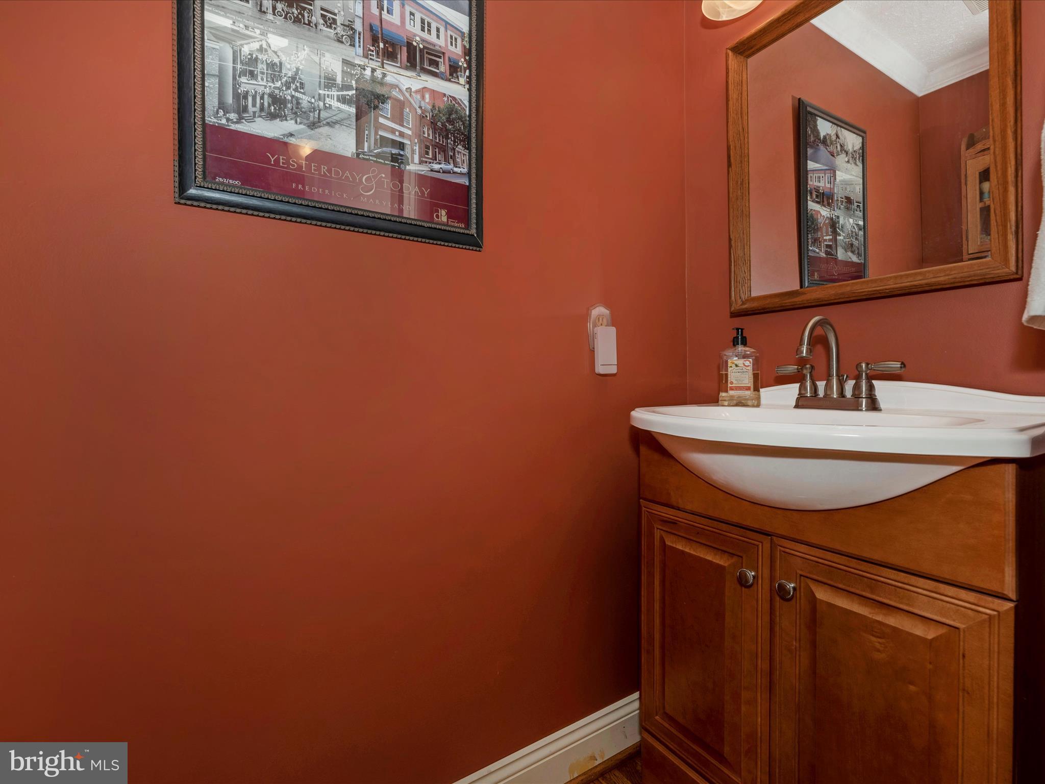 AMBER MEADOWS - Residential