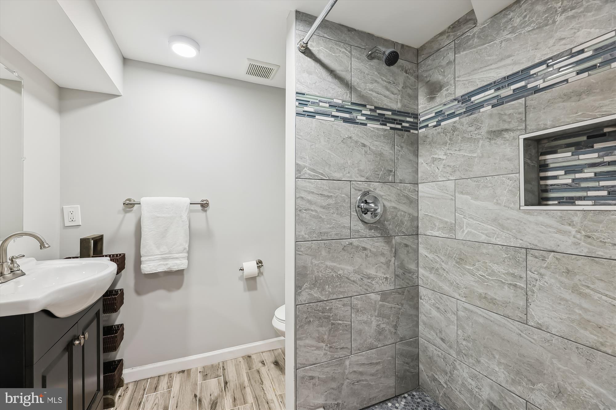 FOREST HEIGHTS - Residential