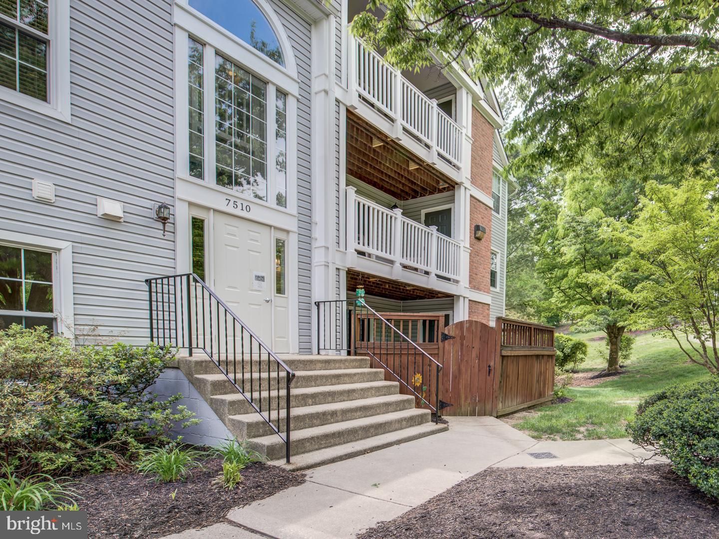 STRATFORD PLACE AT KINGS - Residential