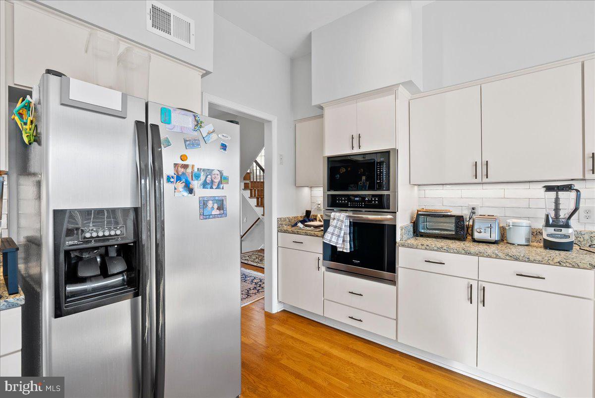 MCLEAN PROVINCE - Residential Lease