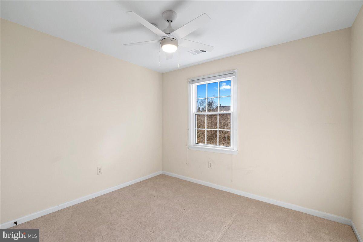 MCLEAN PROVINCE - Residential Lease