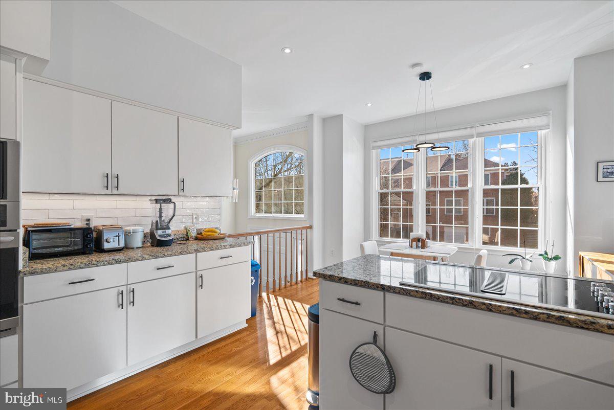 MCLEAN PROVINCE - Residential Lease