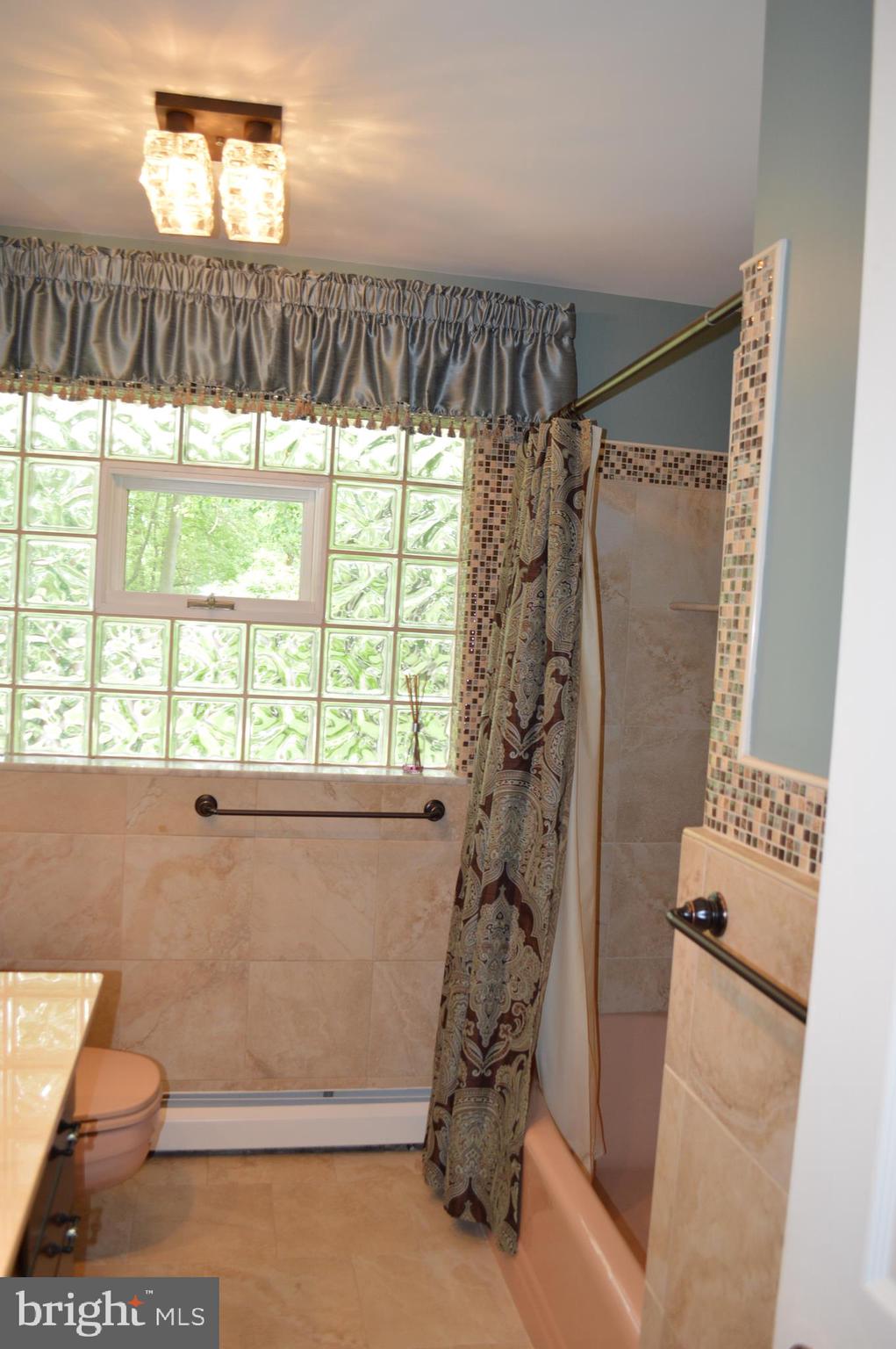 GLEN MILLS - Residential Lease