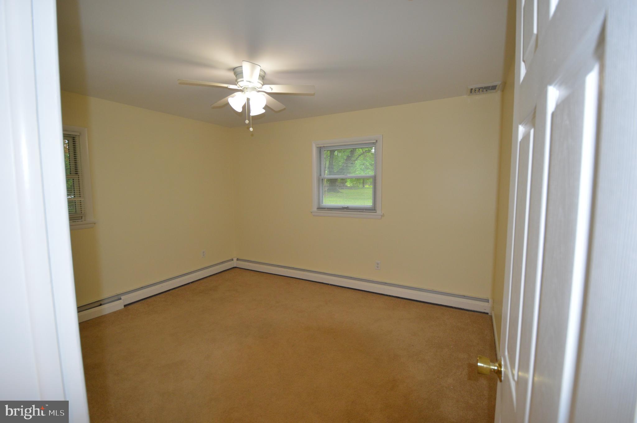 GLEN MILLS - Residential Lease