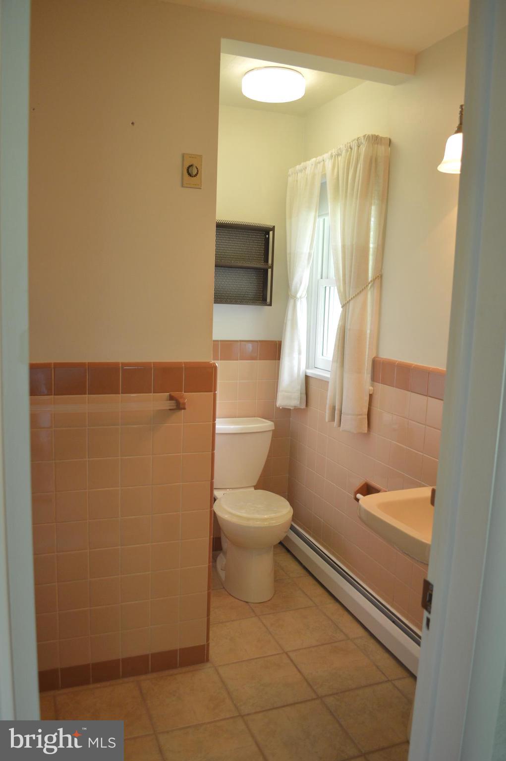 GLEN MILLS - Residential Lease