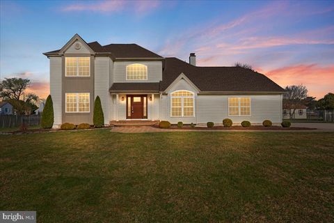 Photo of 66 Plum Tree Drive, SEWELL, NJ 08080 (MLS # NJGL2070762)