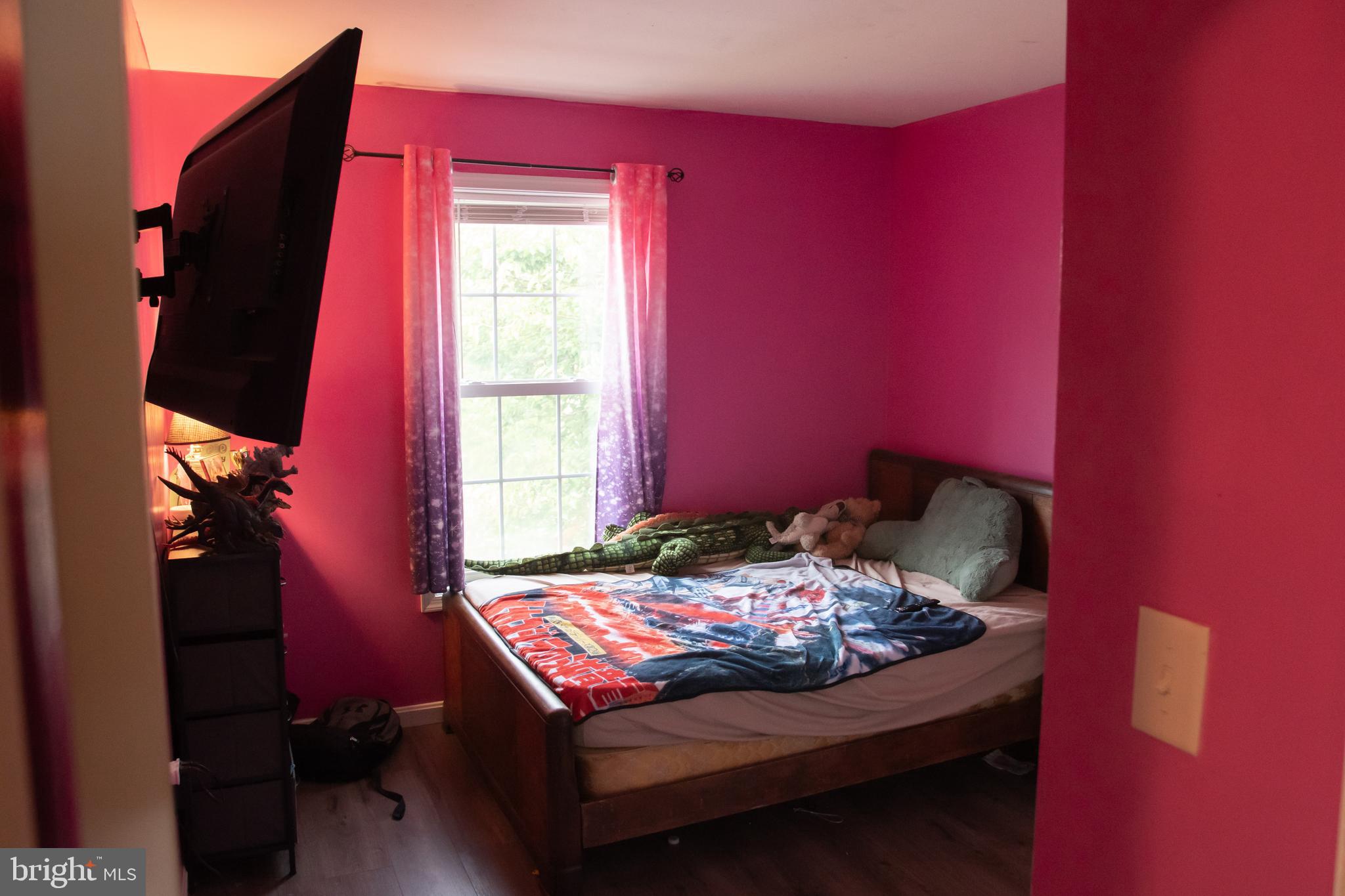 MOUNTAIN SHADOWS - Residential