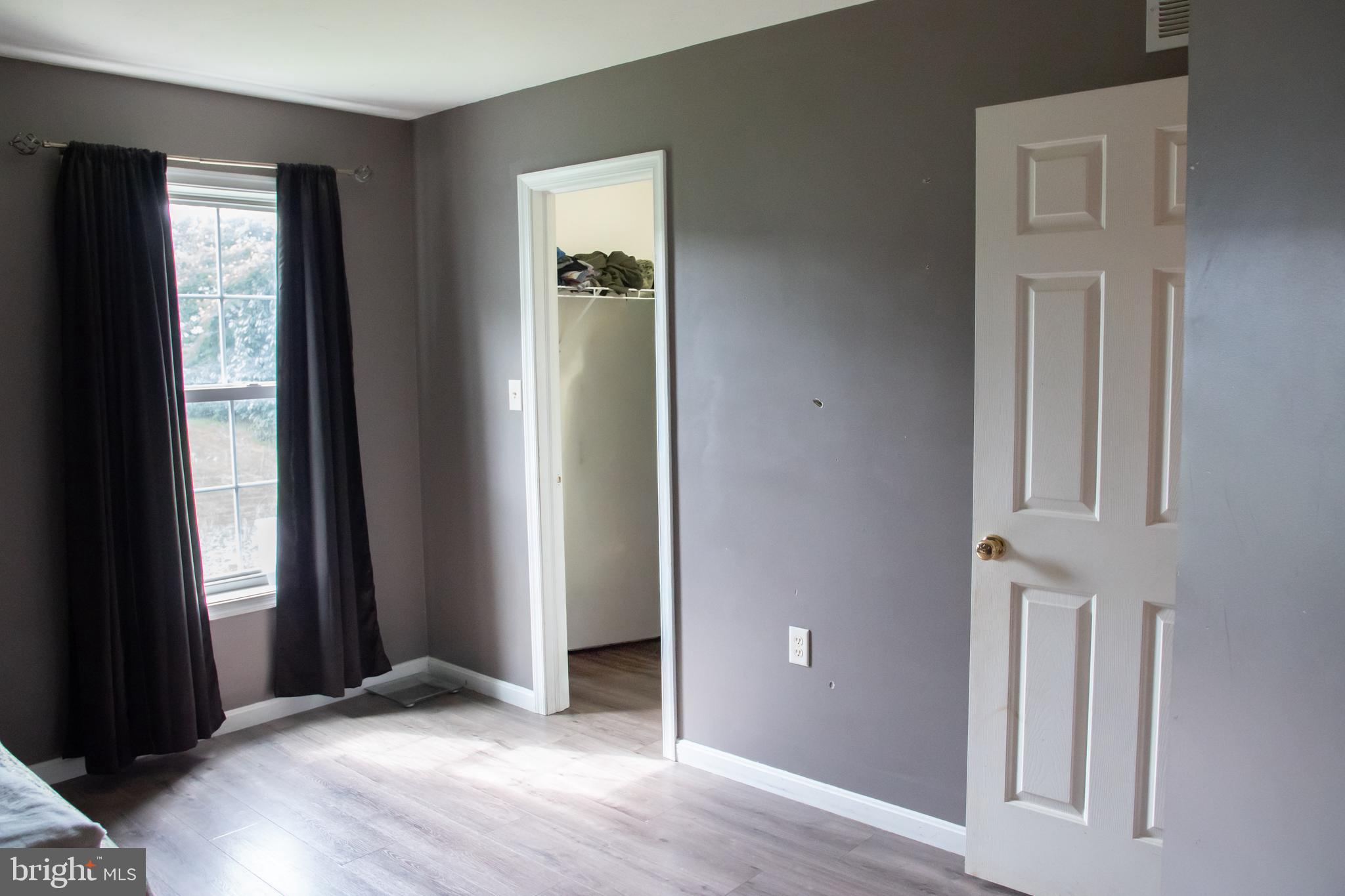 MOUNTAIN SHADOWS - Residential