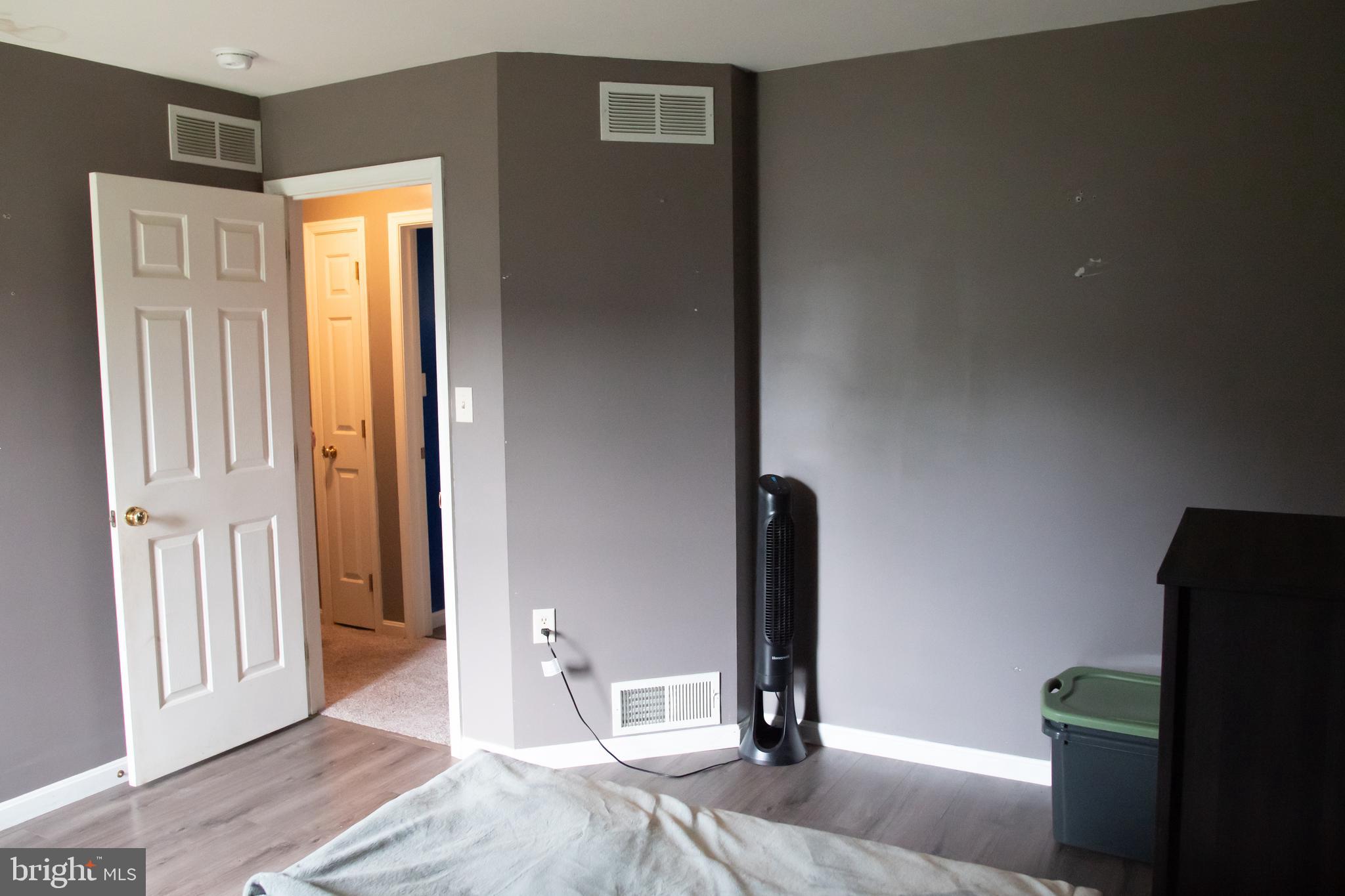 MOUNTAIN SHADOWS - Residential