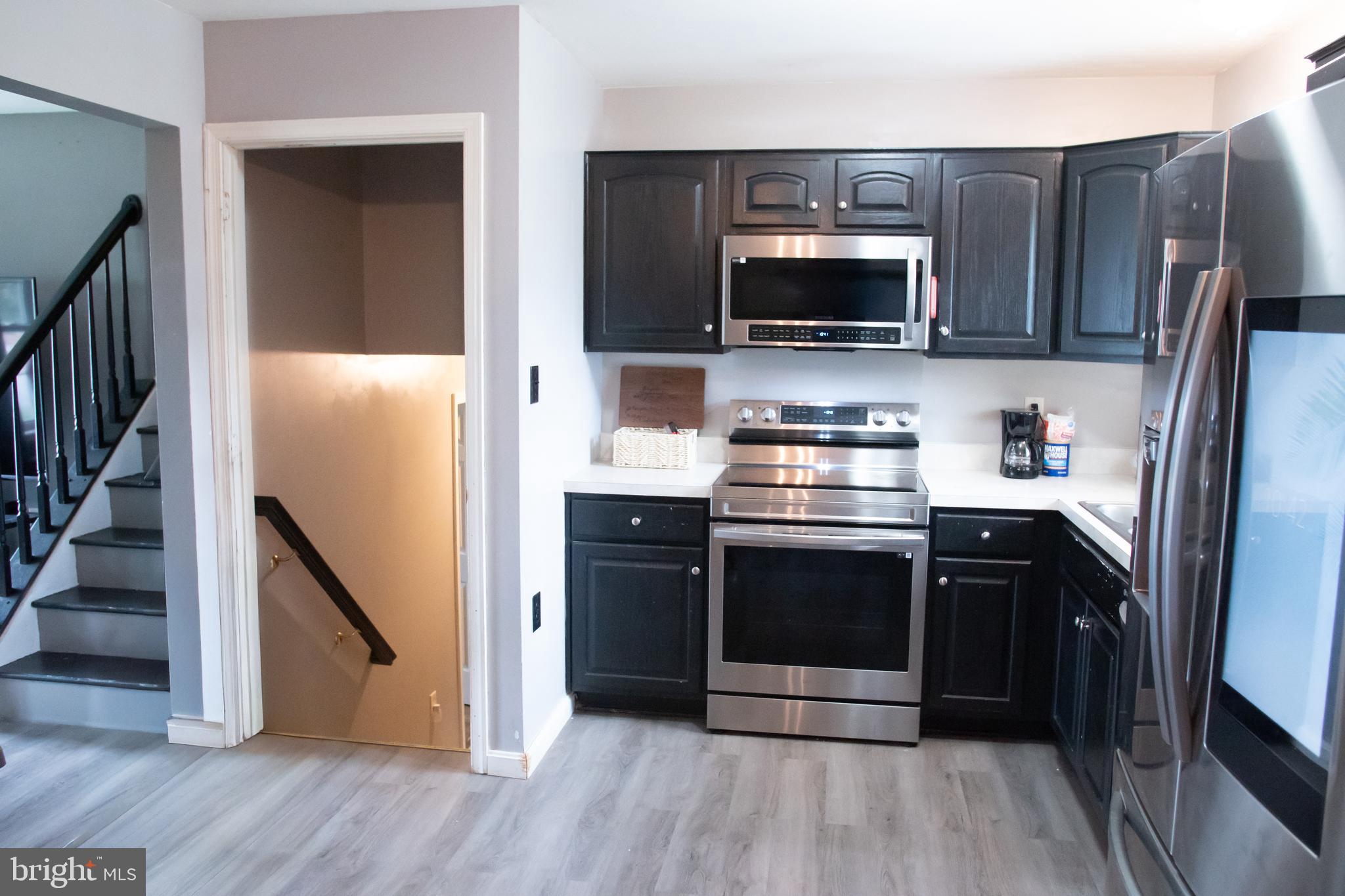 MOUNTAIN SHADOWS - Residential