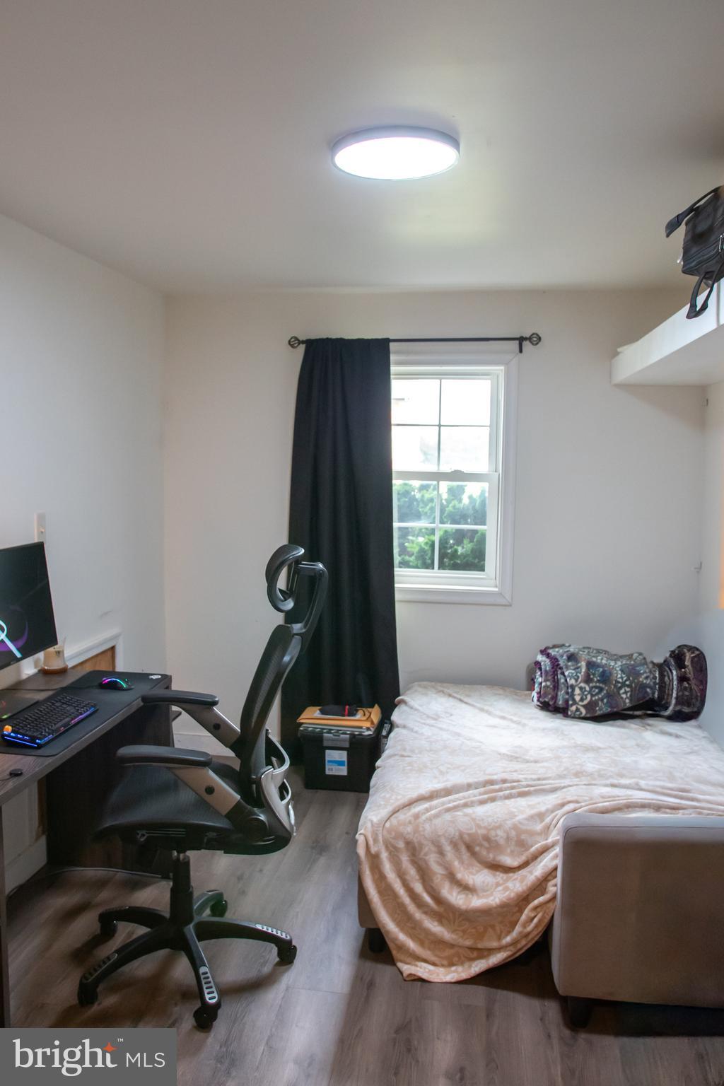 MOUNTAIN SHADOWS - Residential