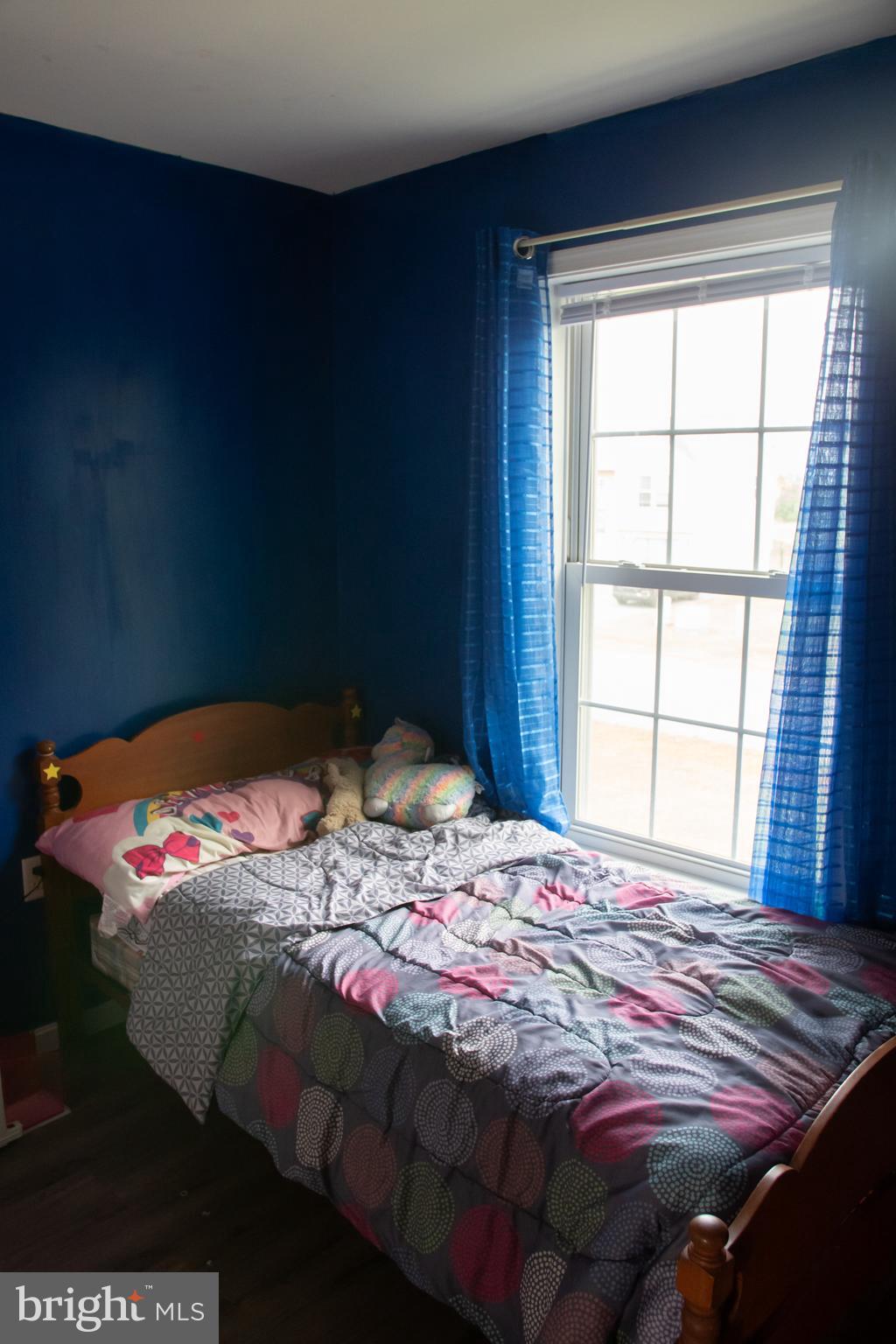 MOUNTAIN SHADOWS - Residential