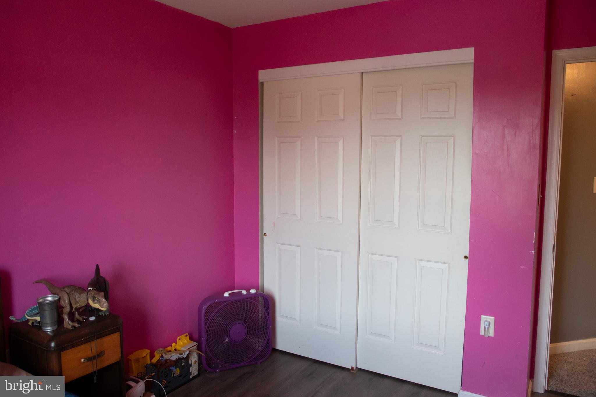 MOUNTAIN SHADOWS - Residential