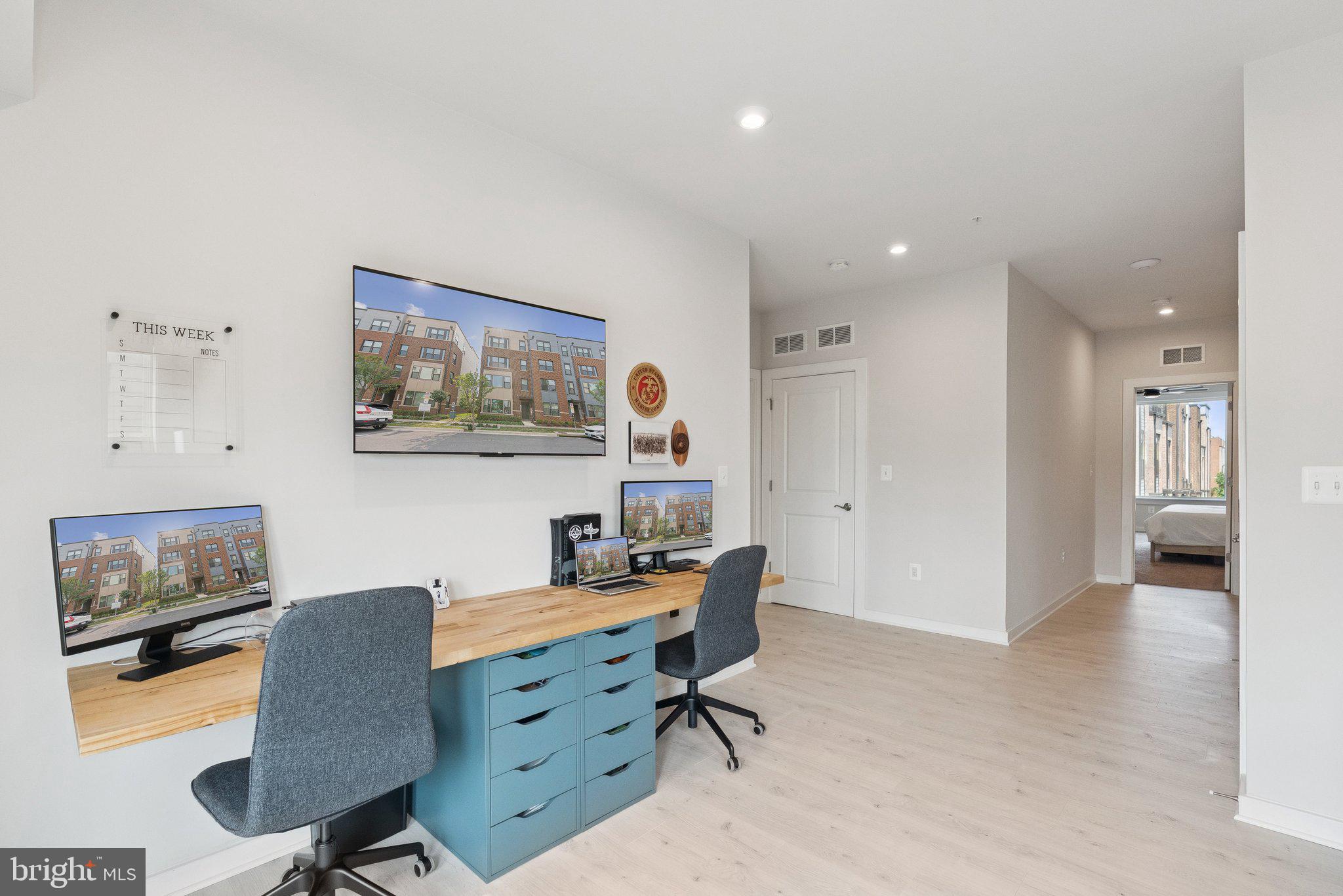 WESTSIDE AT SHADY GROVE METRO - Residential