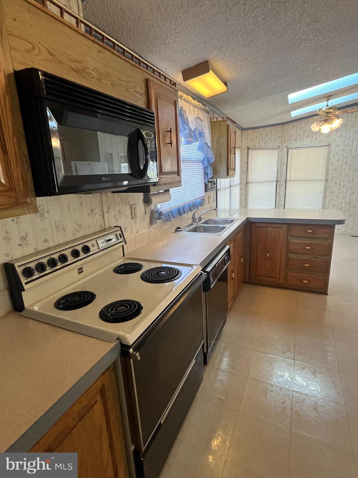 BRIARWOOD ESTATES - Residential