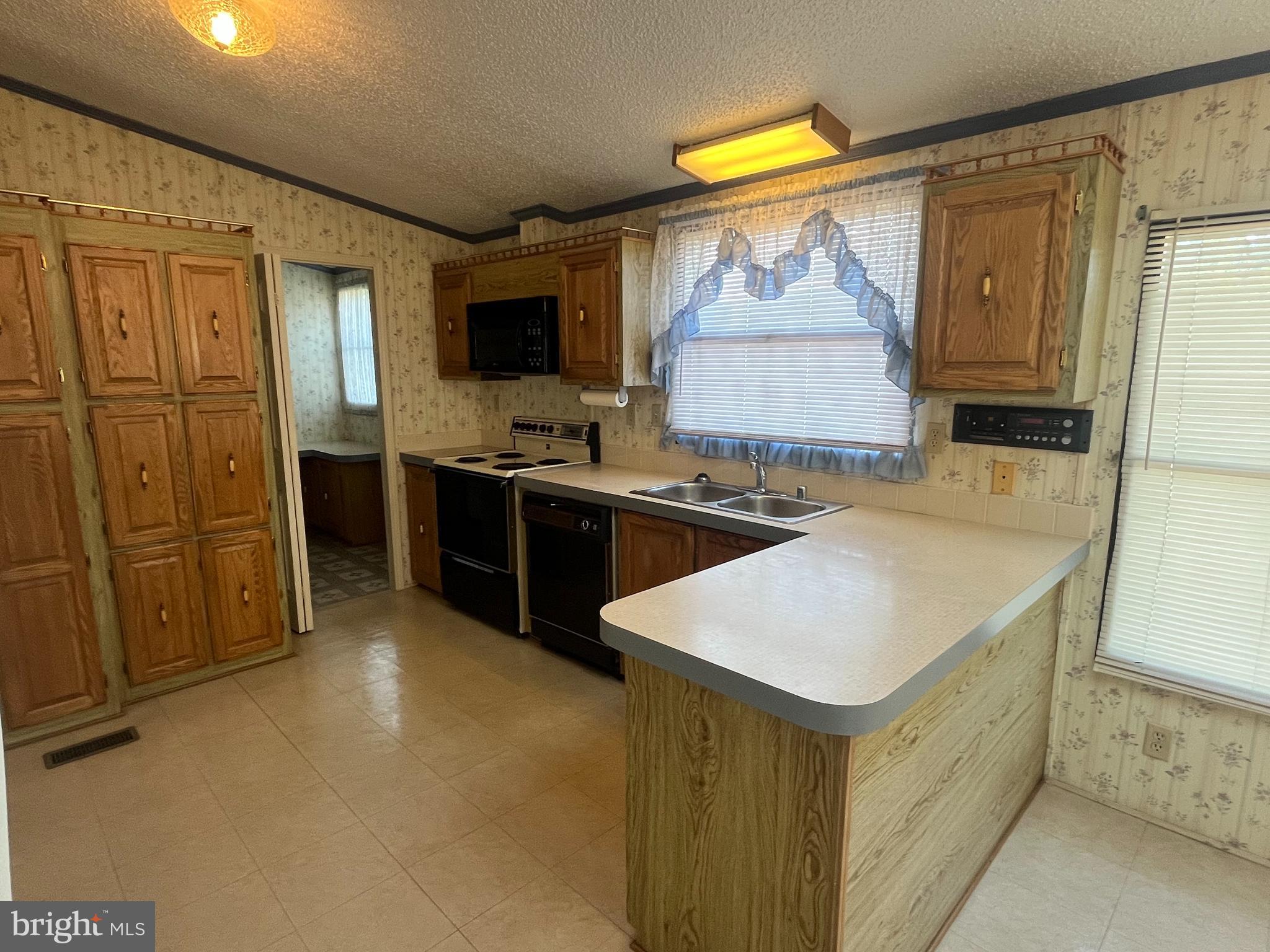 BRIARWOOD ESTATES - Residential