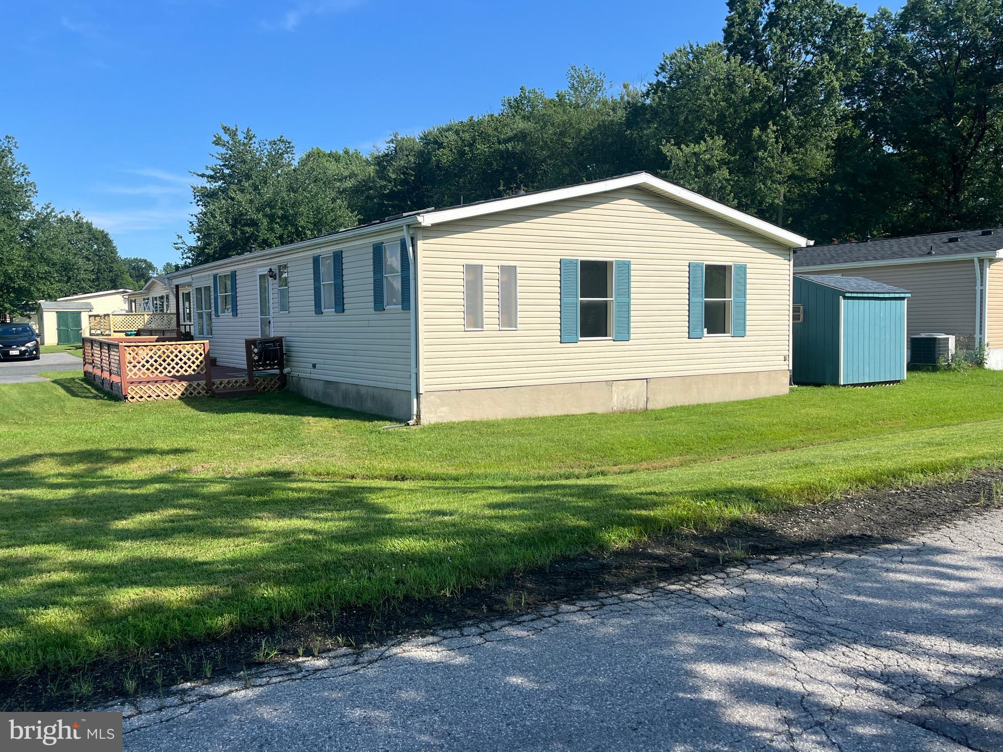 BRIARWOOD ESTATES - Residential