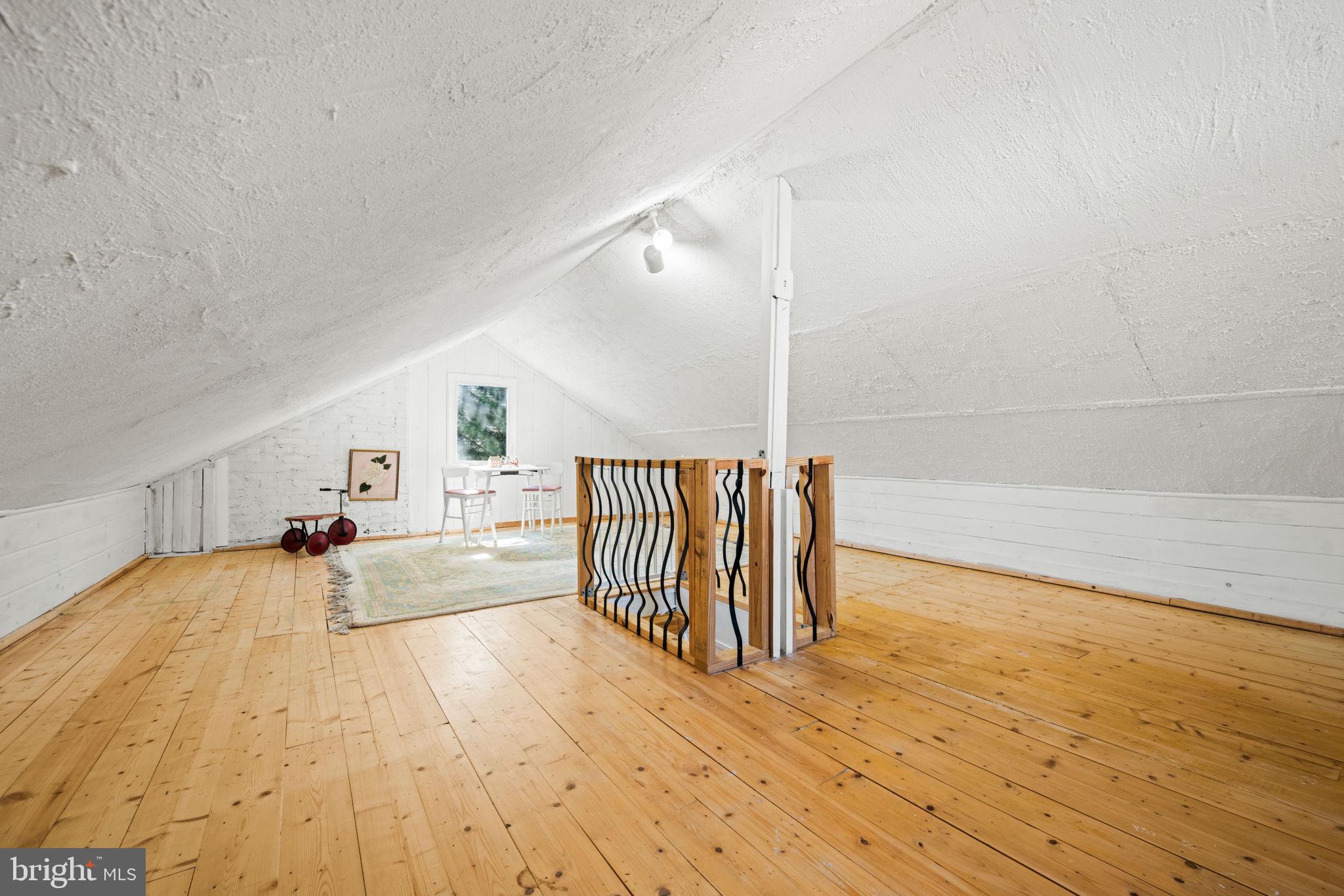 MONTICELLO PARK - Residential