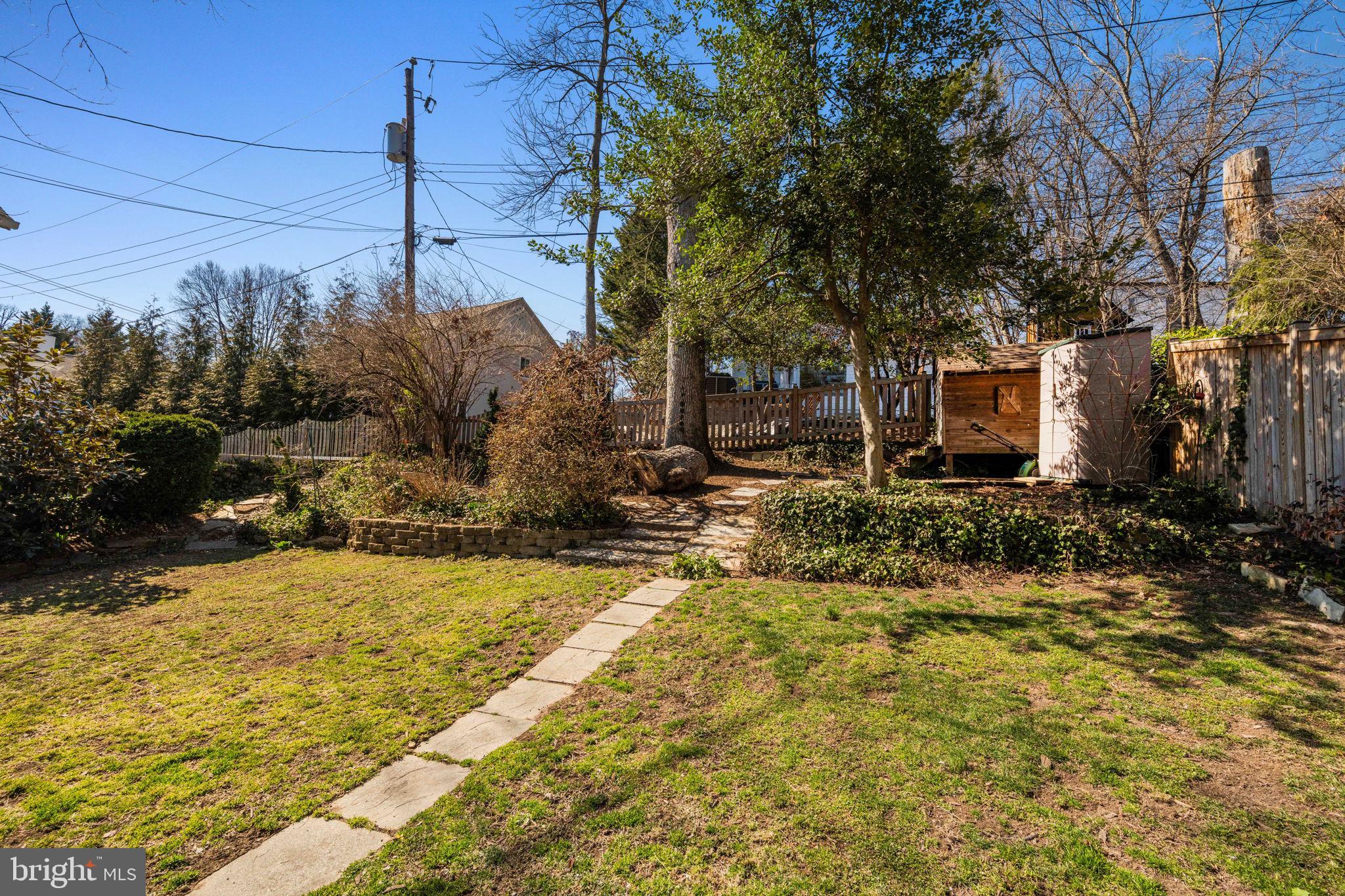 MONTICELLO PARK - Residential