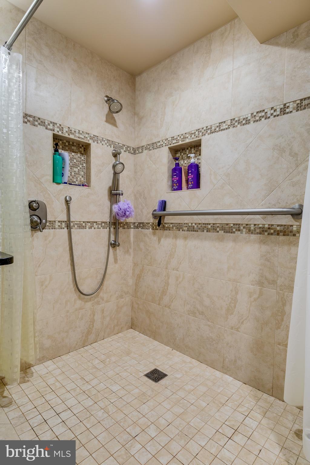 EDGEHILL - Residential